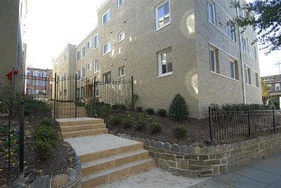 Washington Apartment: 1901-03 Lincoln Rd NE