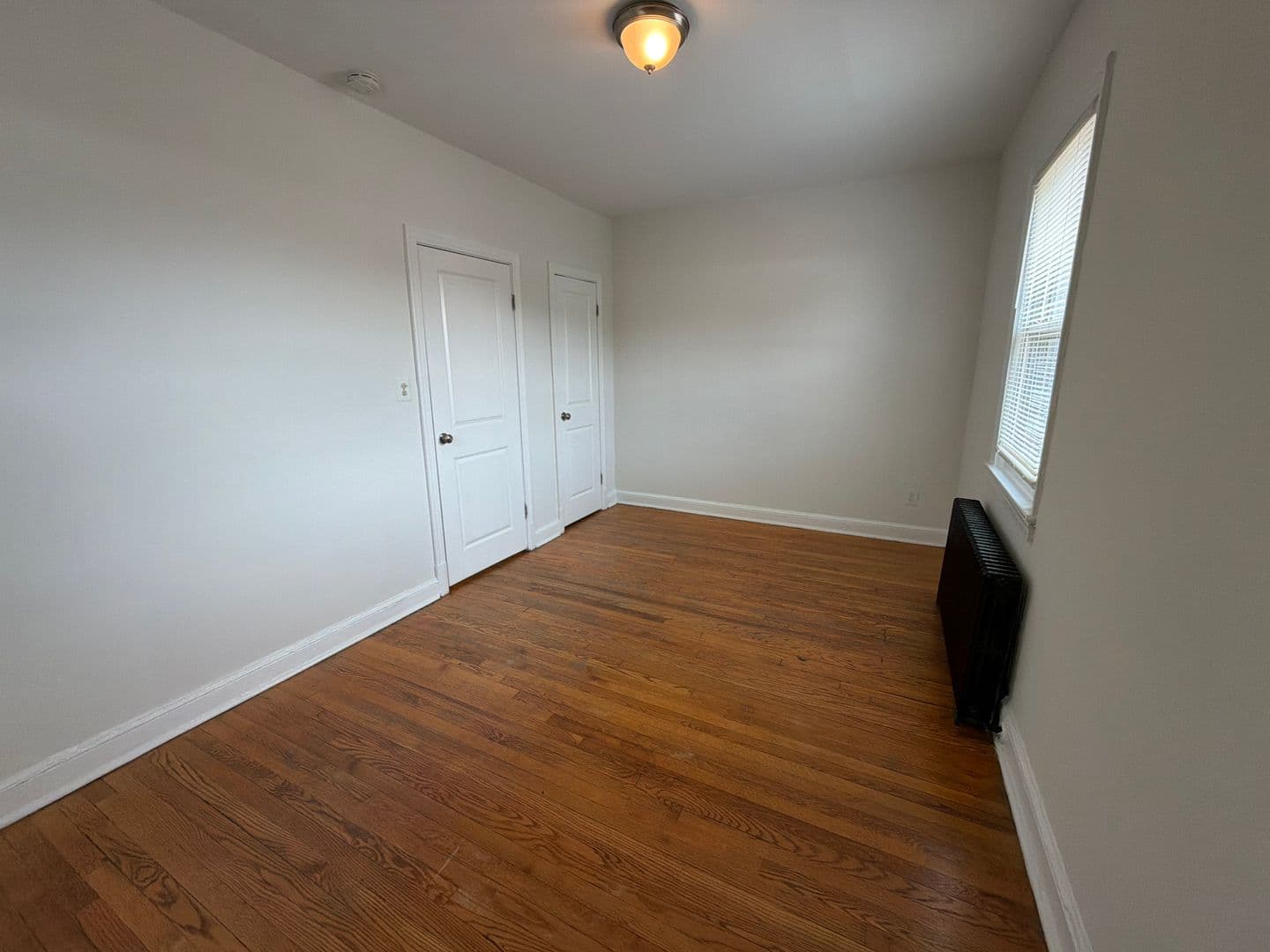 Washington Apartment: 116 44th Street NE