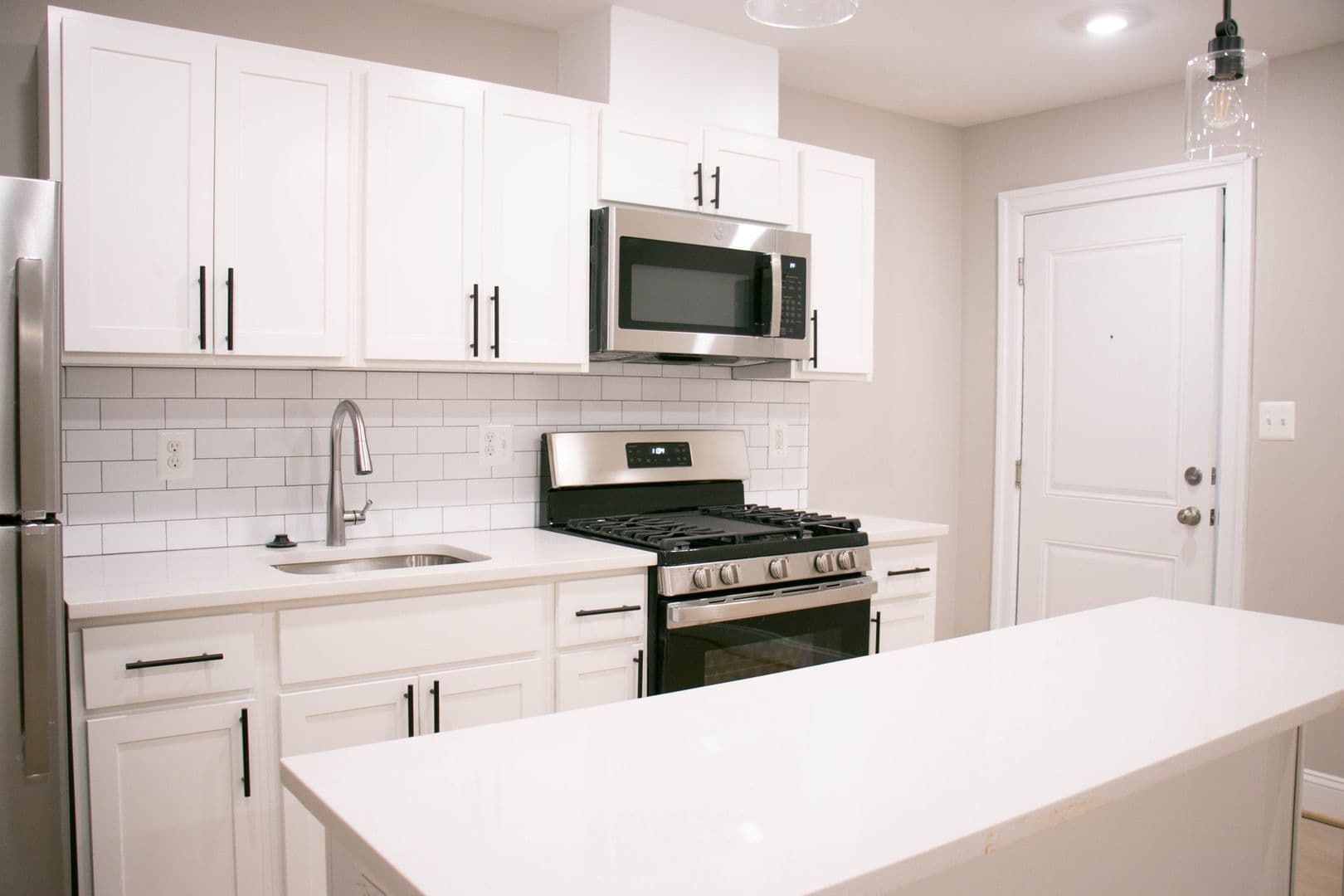 Washington Apartment: 116 44th Street NE
