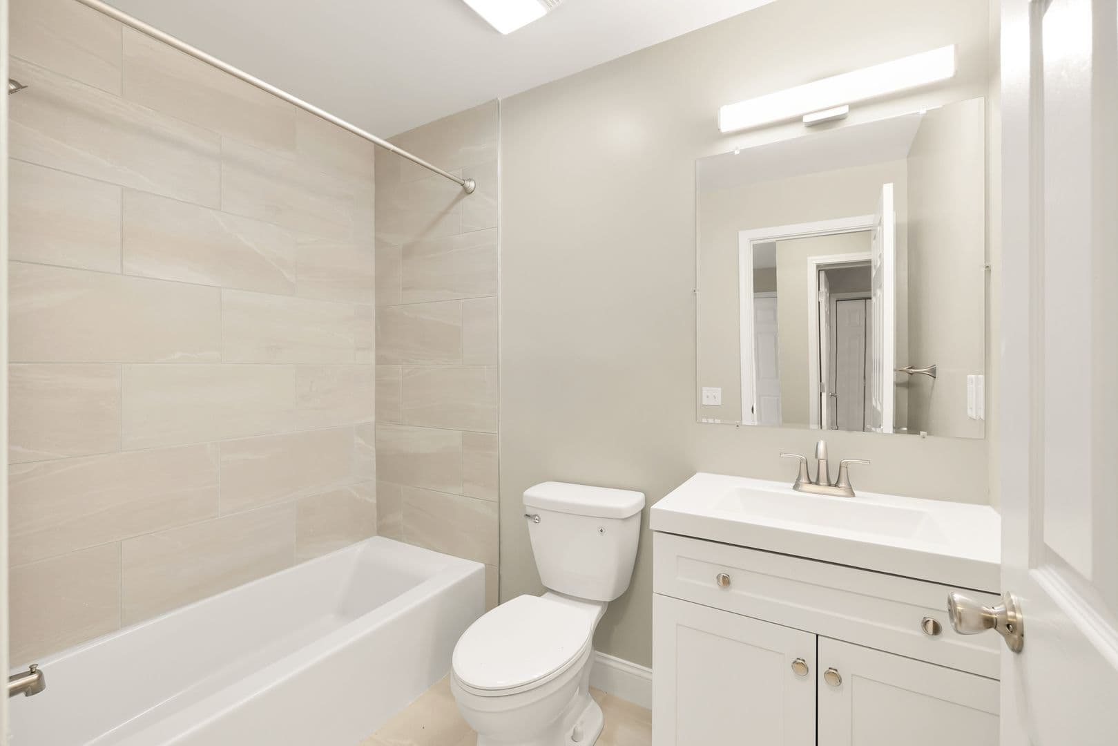 Washington Apartment: 1753 W St SE
