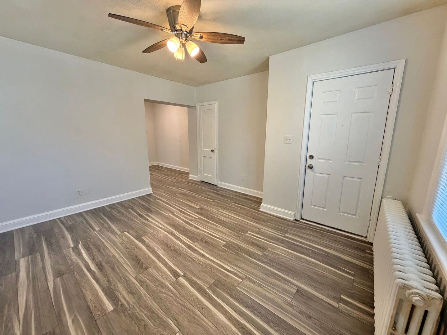 Washington Apartment: 417 Newcomb Street