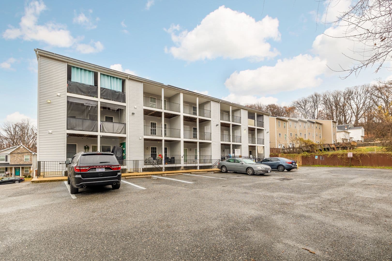 Washington Apartment: 1753 W St SE