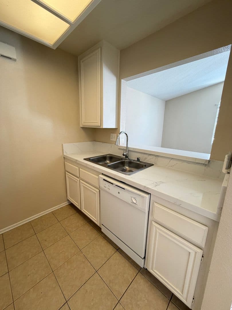 Rancho Santa Margarita Condo: 79 Gaviota