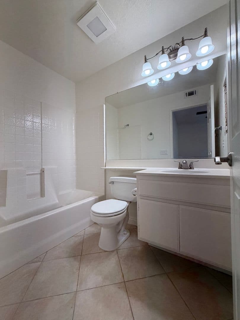 Rancho Santa Margarita Townhome: 66 Tierra Seguro