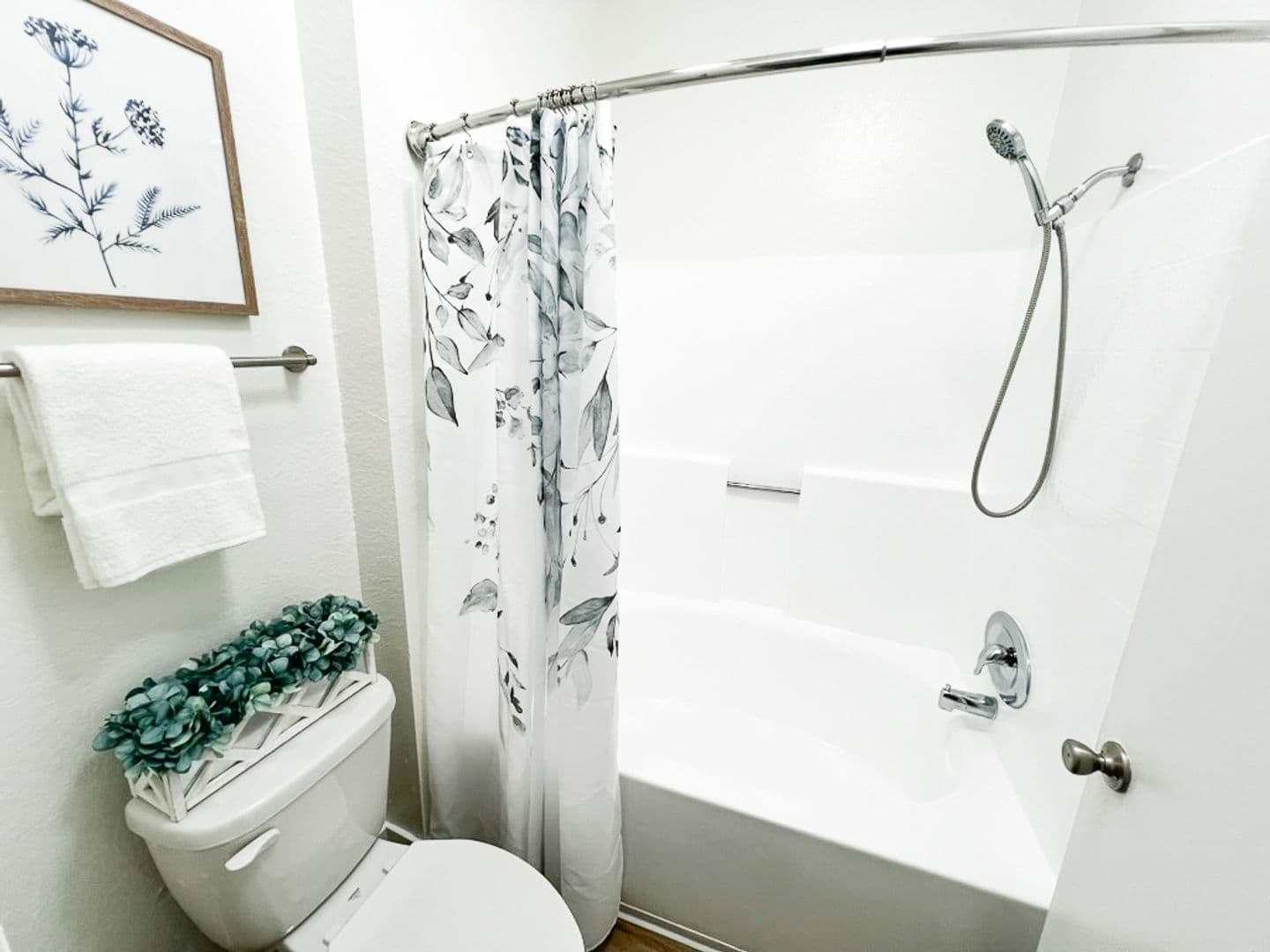 CANOGA PARK Apartment: 8700 DE SOTO AVENUE