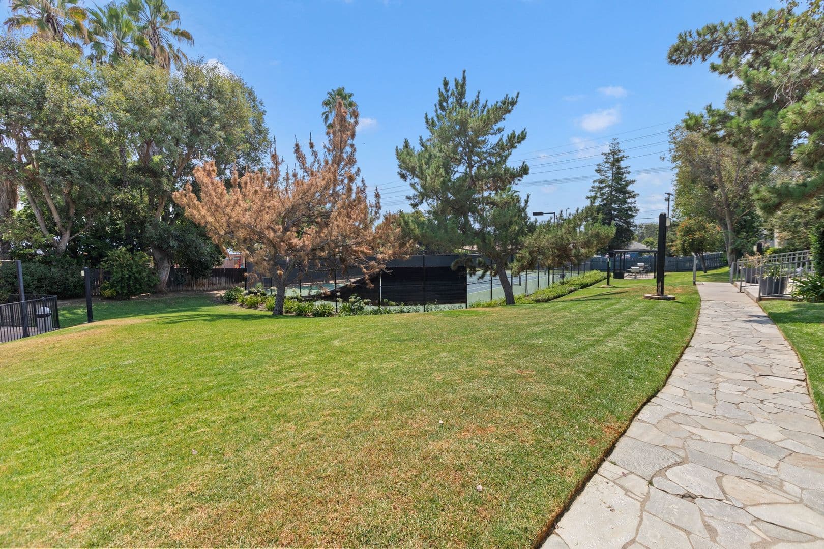 CANOGA PARK Apartment: 8700 DE SOTO AVENUE