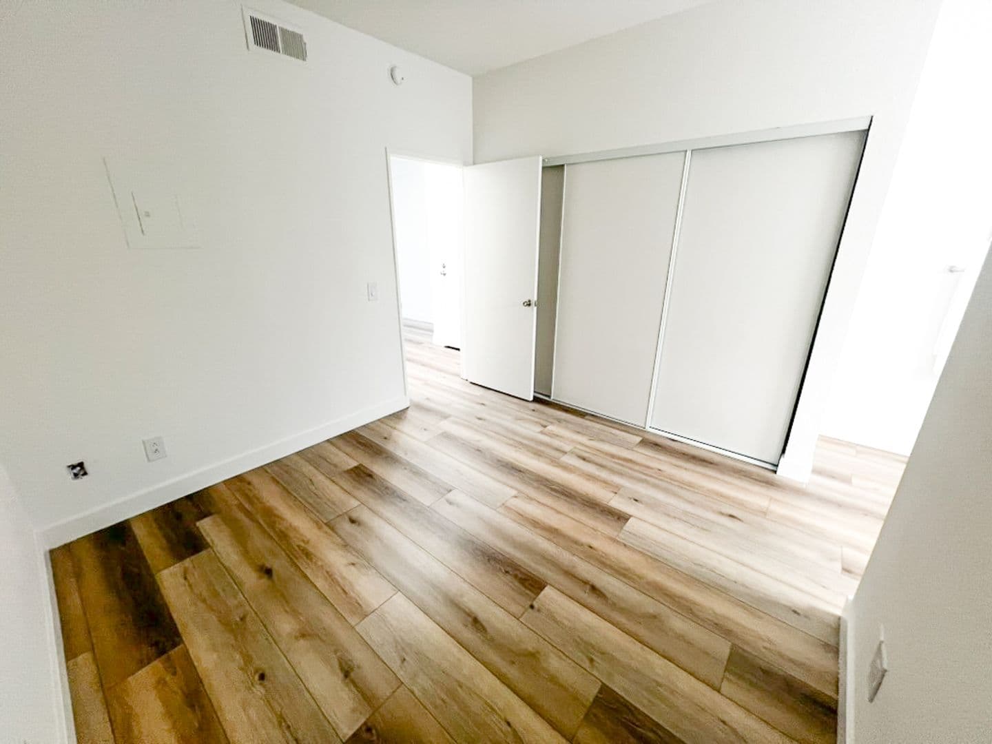 CANOGA PARK Apartment: 8700 DE SOTO AVENUE