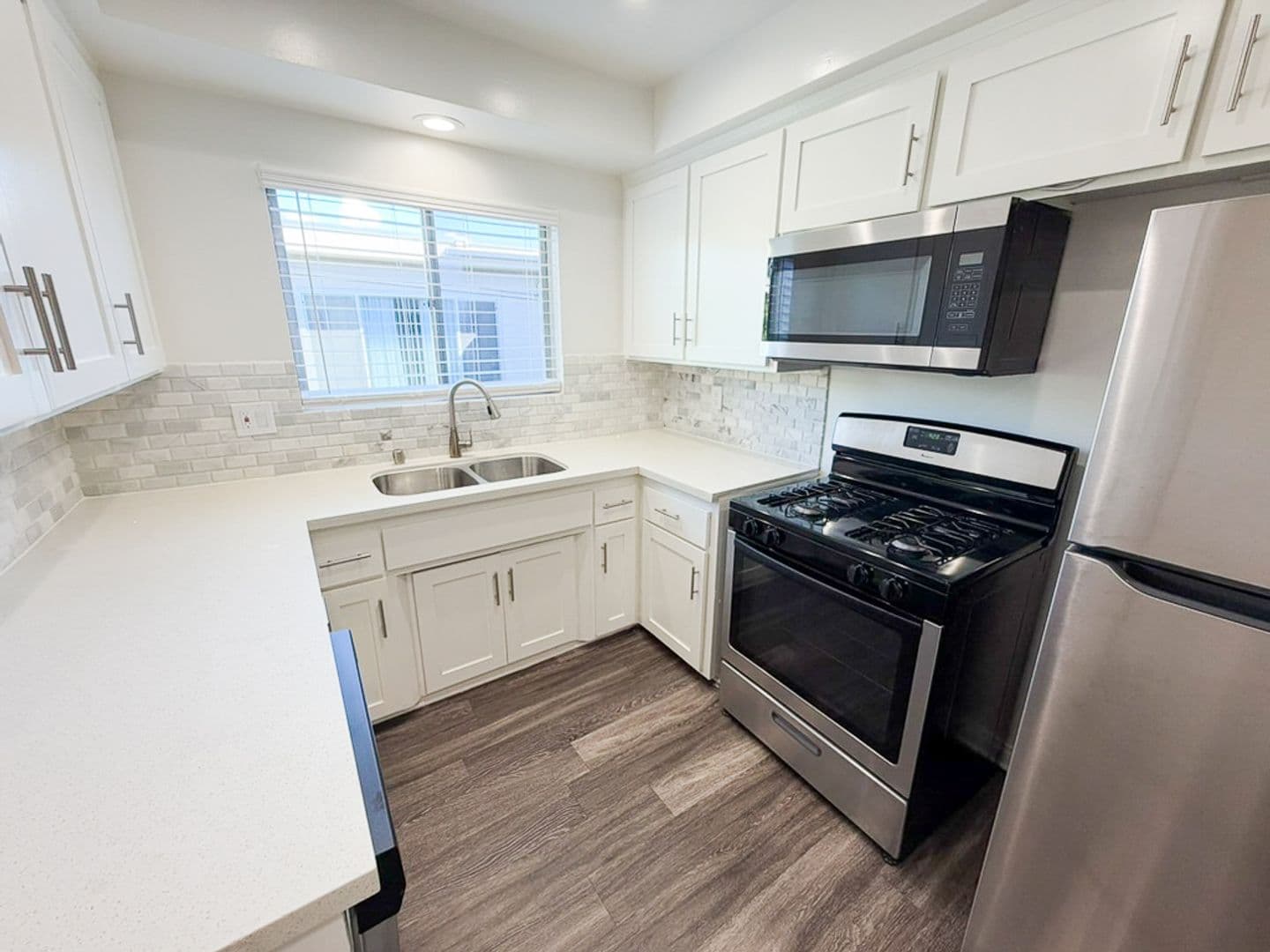 Valley Village Apartment: 11839 Magnolia Boulevard
