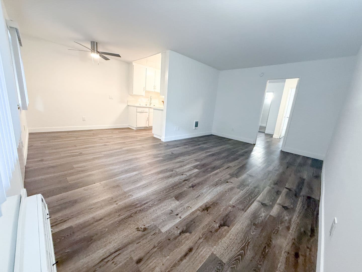 Van Nuys Apartment: 7425 Sepulveda Boulevard