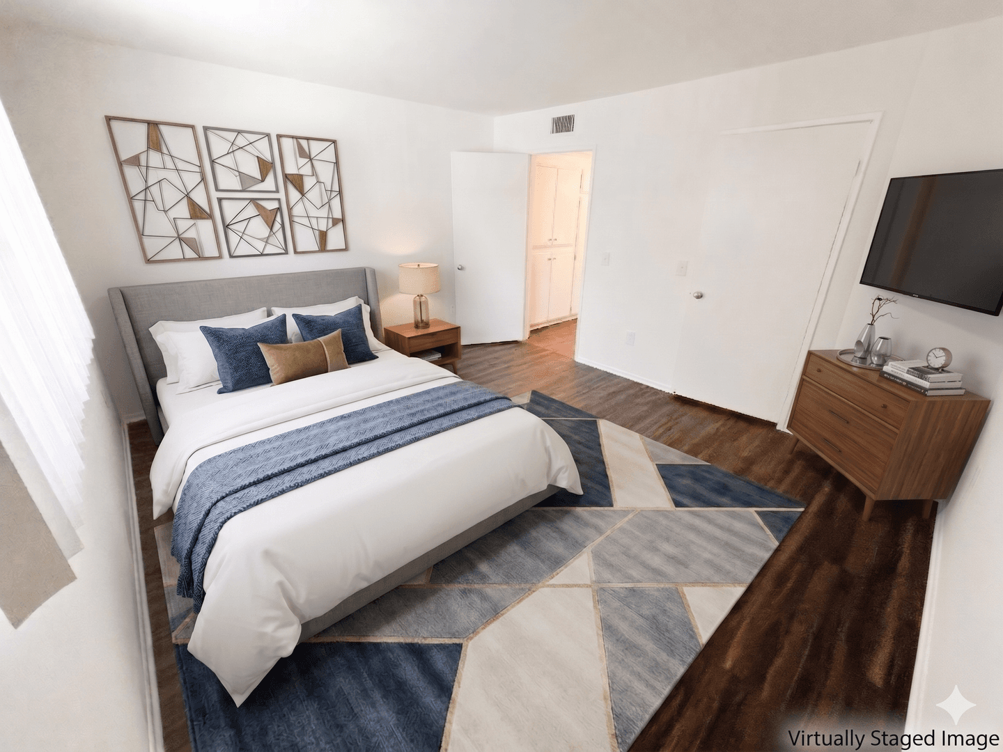 Reseda Apartment: Sherman Way Apartments