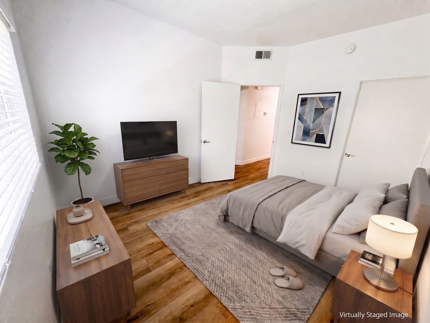 Sherman Oaks Apartment: 14459 Benefit Street