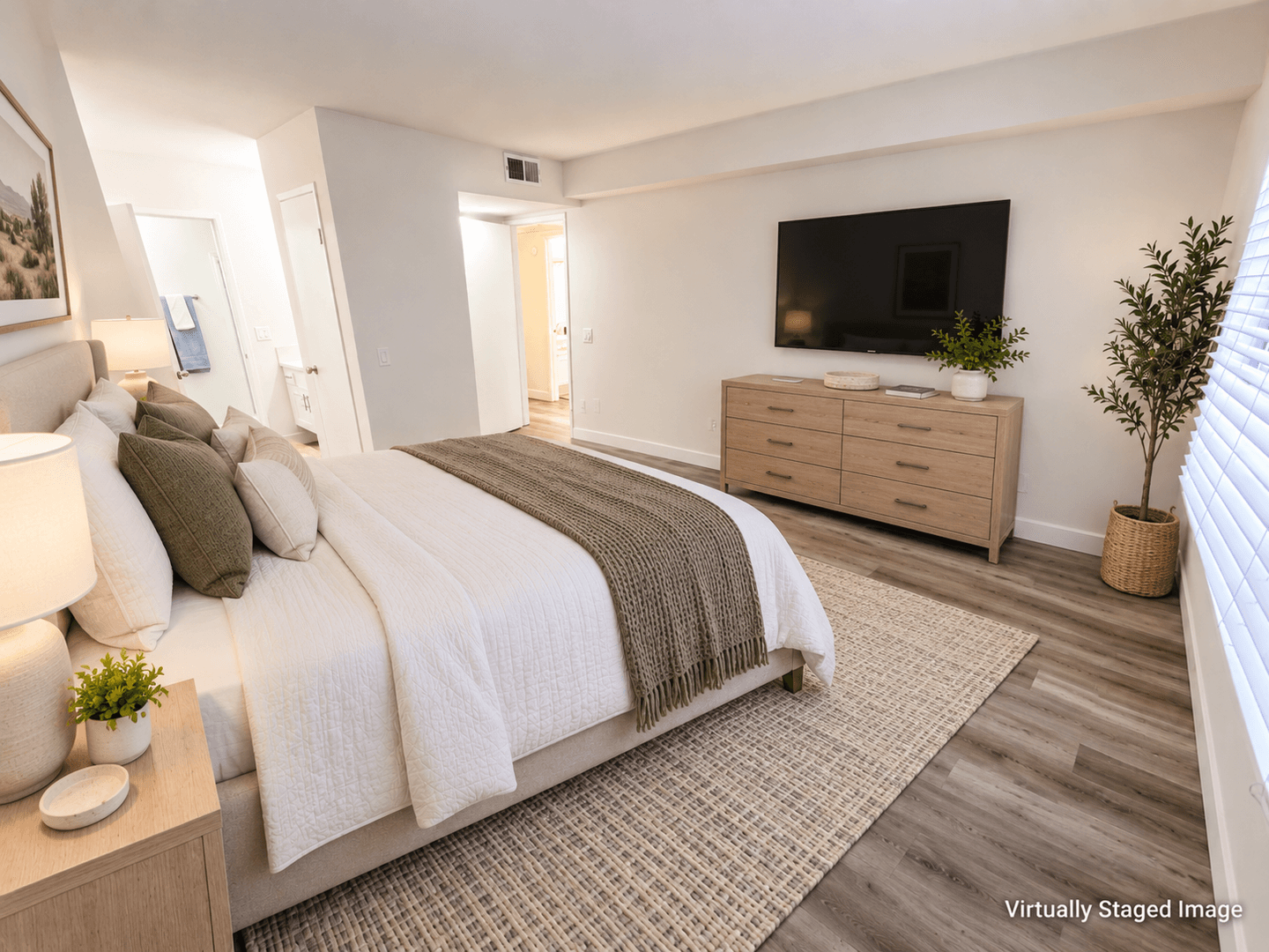 Los Angeles Apartment: 2347 Kerwood Avenue
