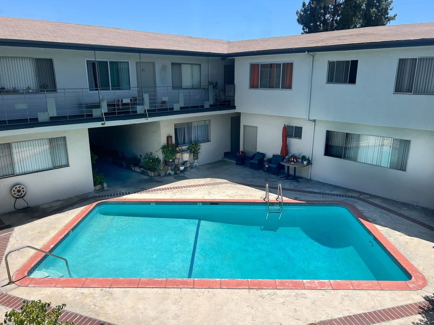 Van Nuys Apartment: 6205 Fulton Avenue