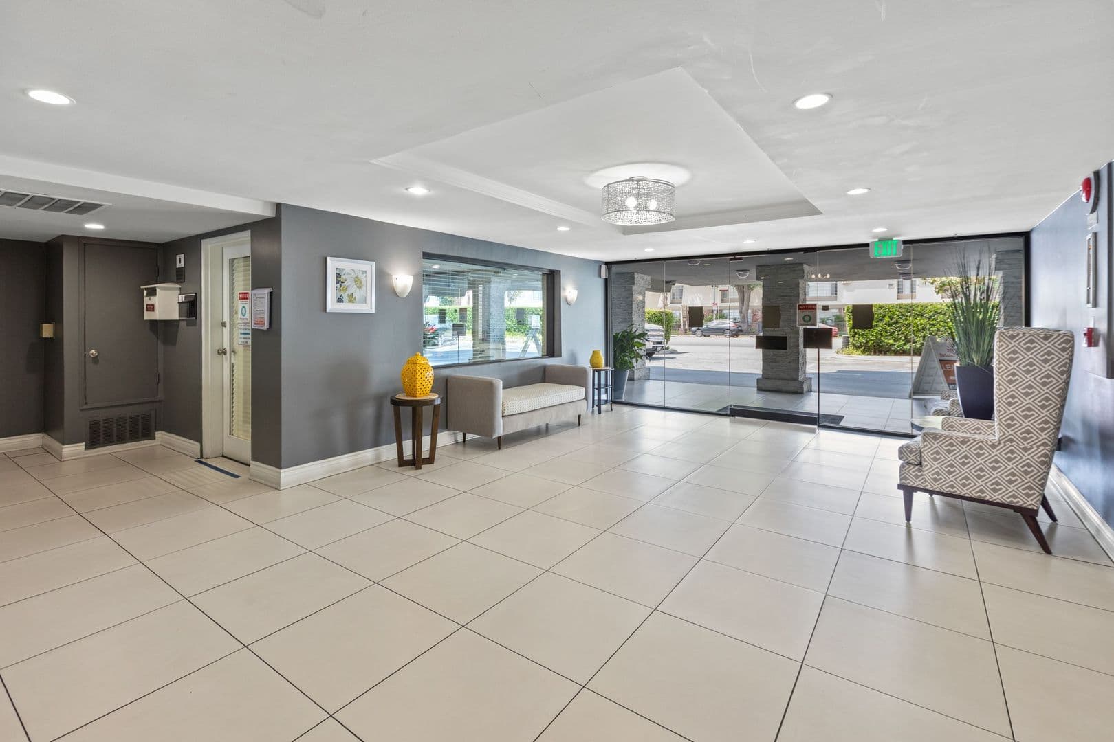 CANOGA PARK Apartment: 8700 DE SOTO AVENUE