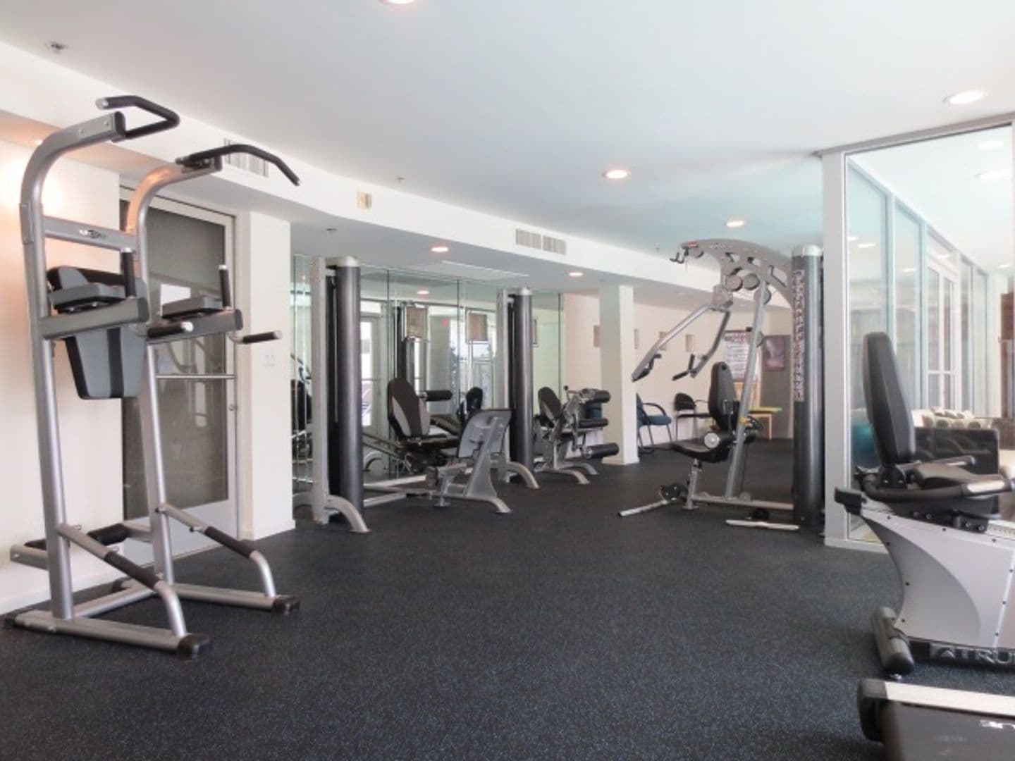 Studio City Apartment: 4150 Arch Drive