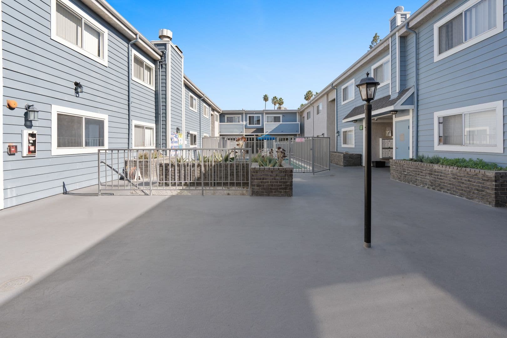 Reseda Apartment: Sherman Way Apartments