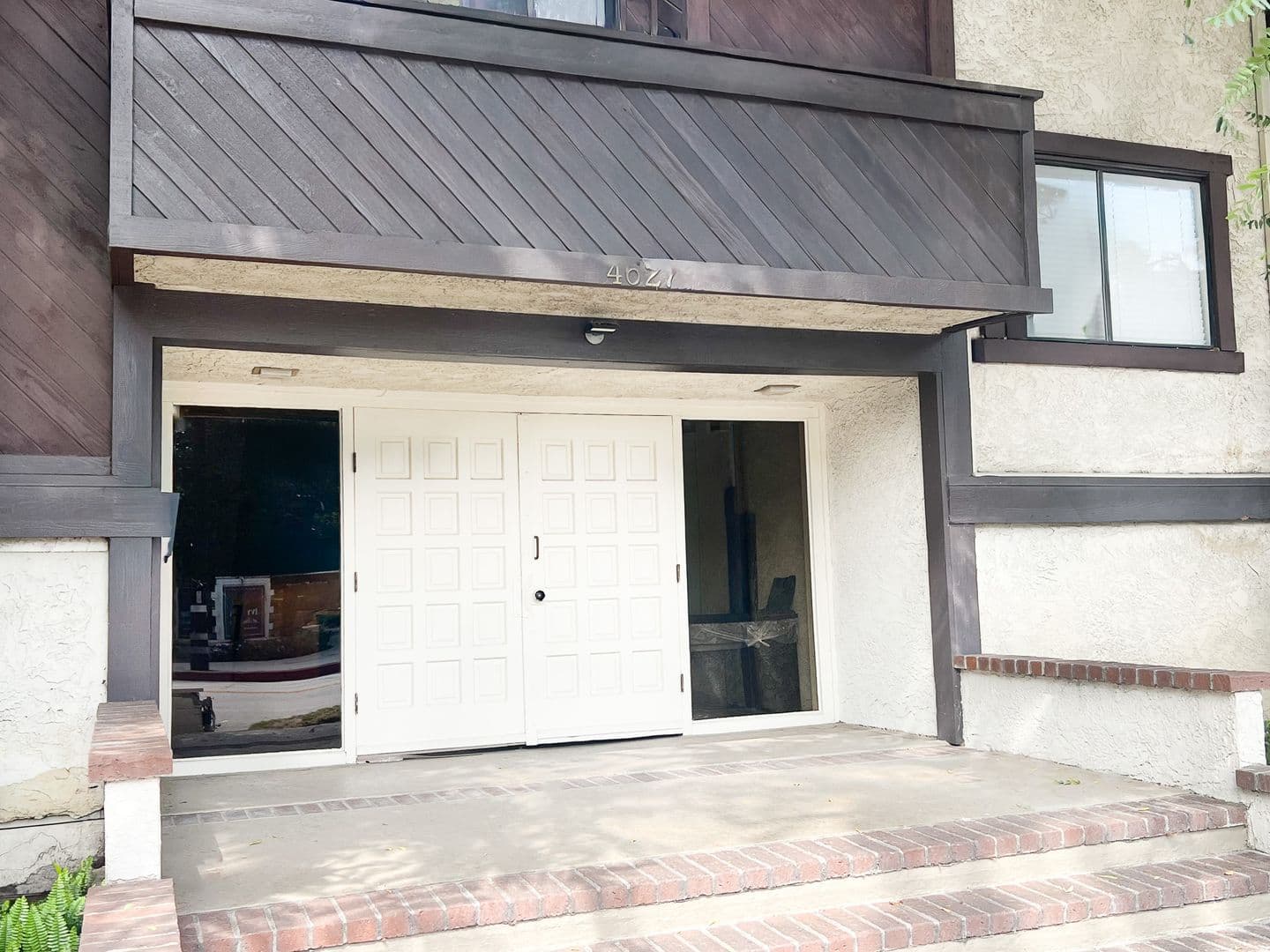 Studio City Apartment: 4627 Coldwater Canyon
