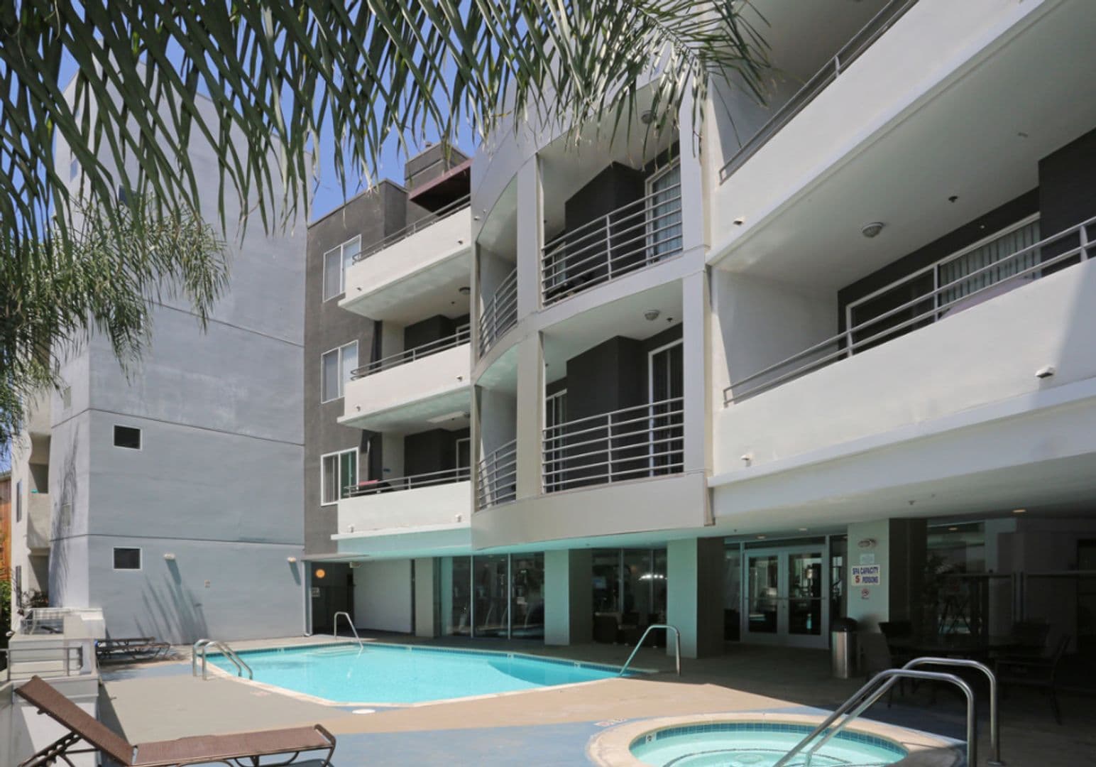 Studio City Apartment: 4150 Arch Drive
