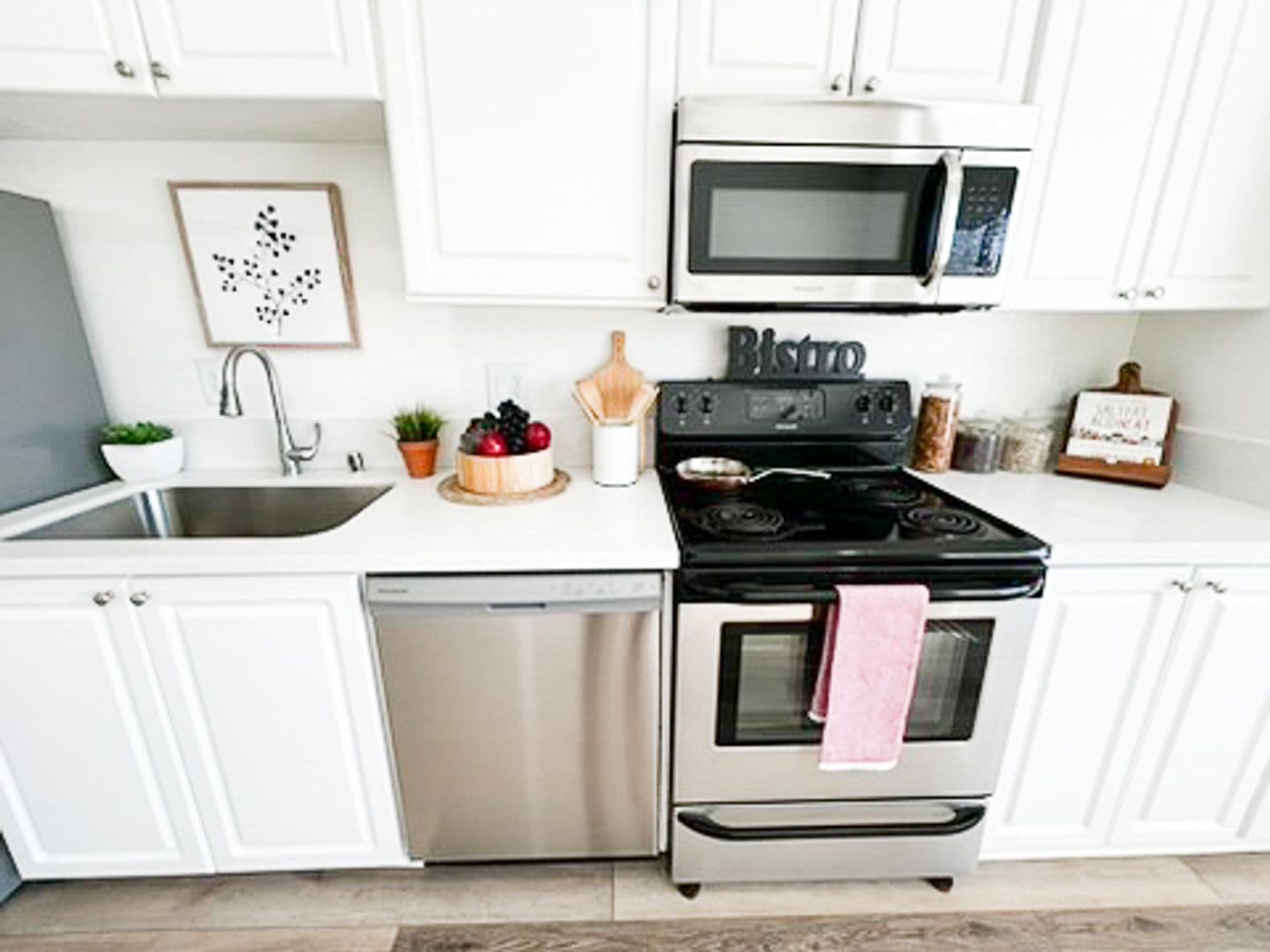 CANOGA PARK Apartment: 8700 DE SOTO AVENUE
