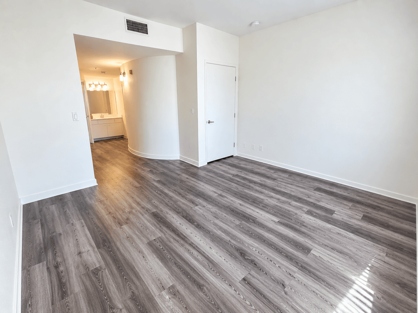 Studio City Apartment: 4150 Arch Drive