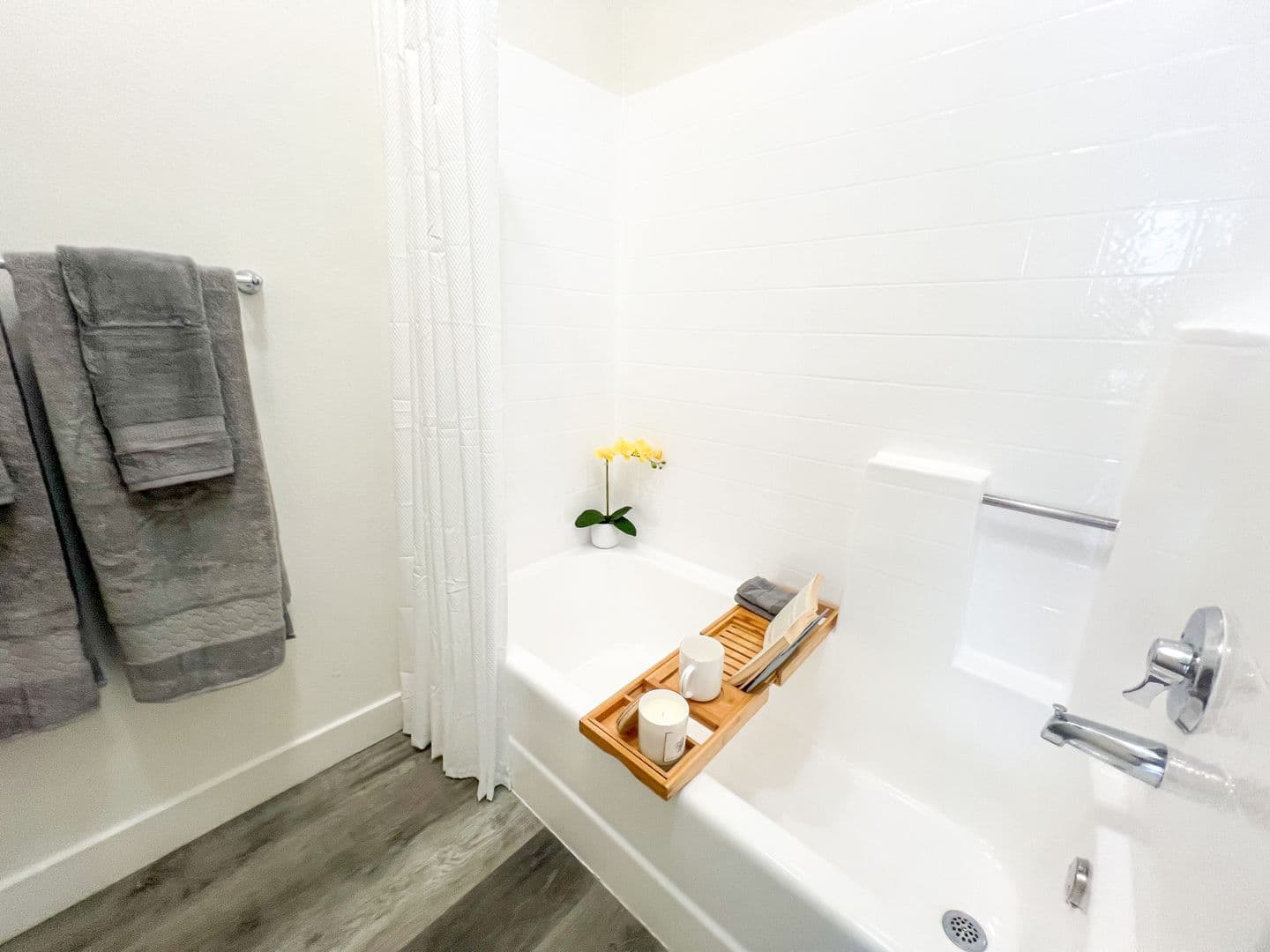Studio City Apartment: 4150 Arch Drive