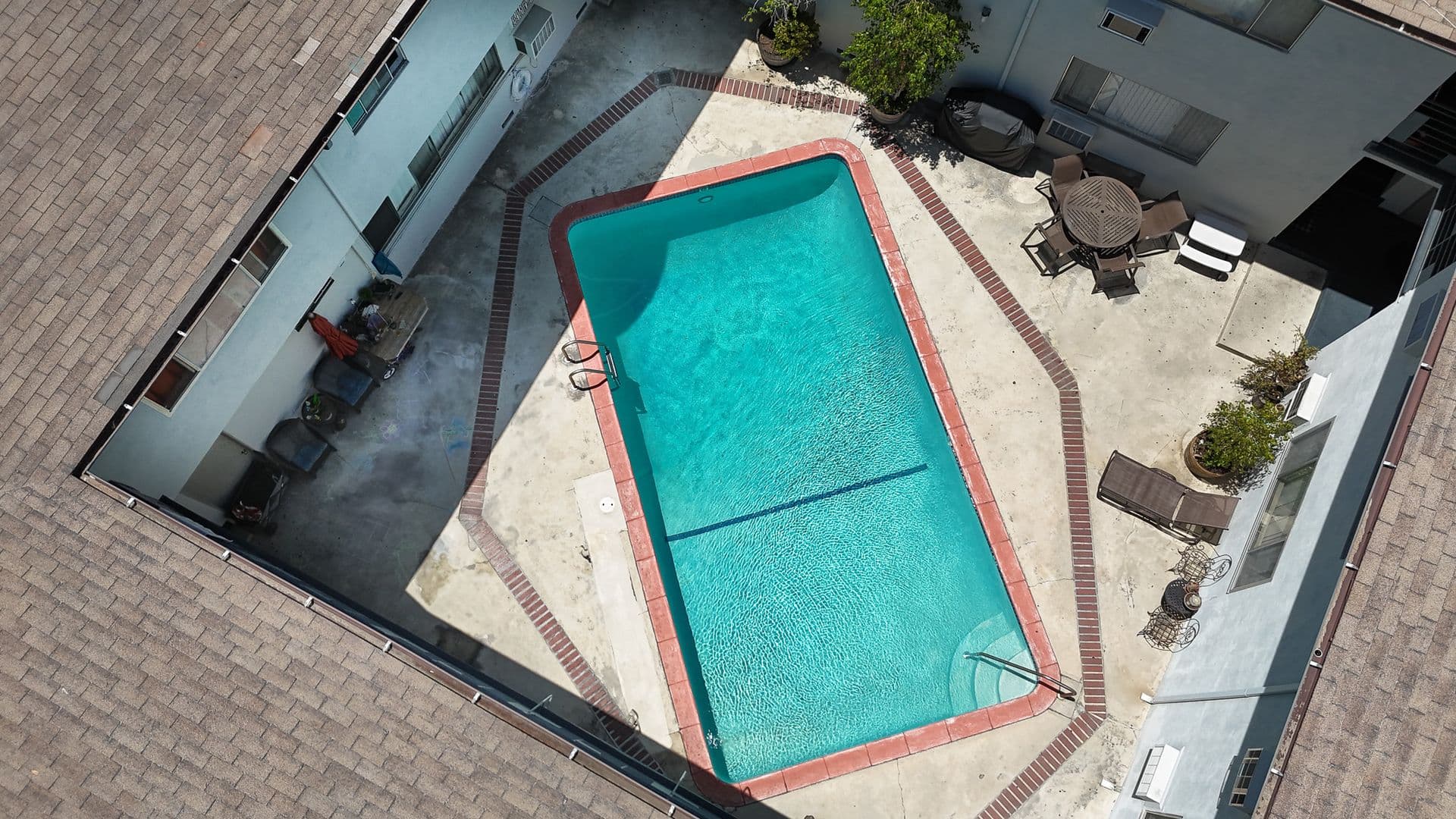 Van Nuys Apartment: 6205 Fulton Avenue