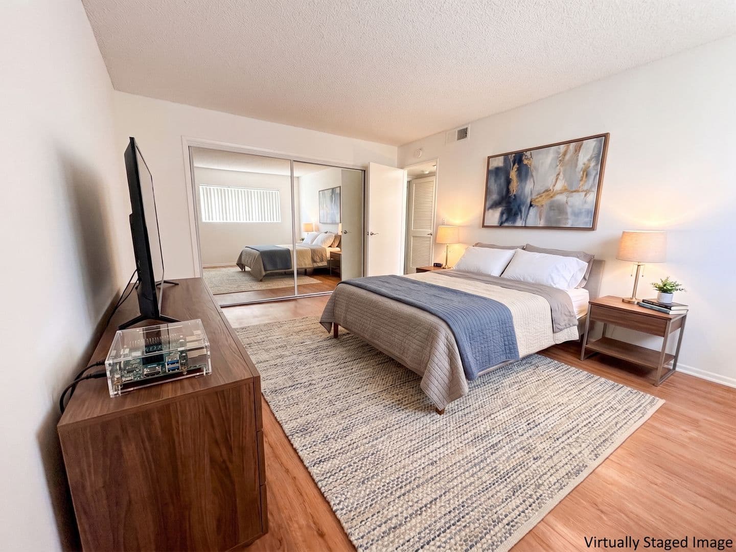 Valley Village Apartment: 11825 Magnolia Boulevard