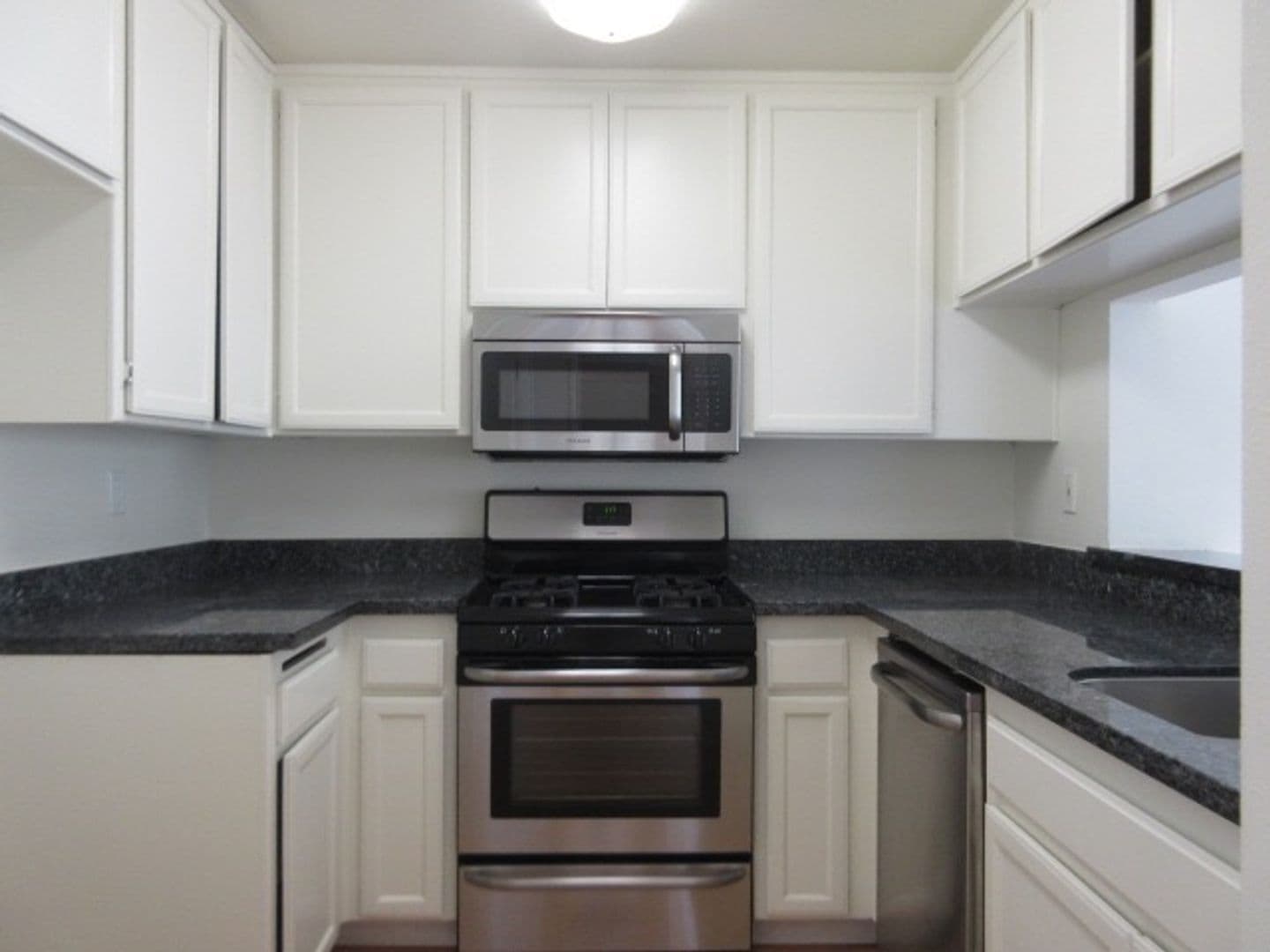 Studio City Apartment: 4150 Arch Drive