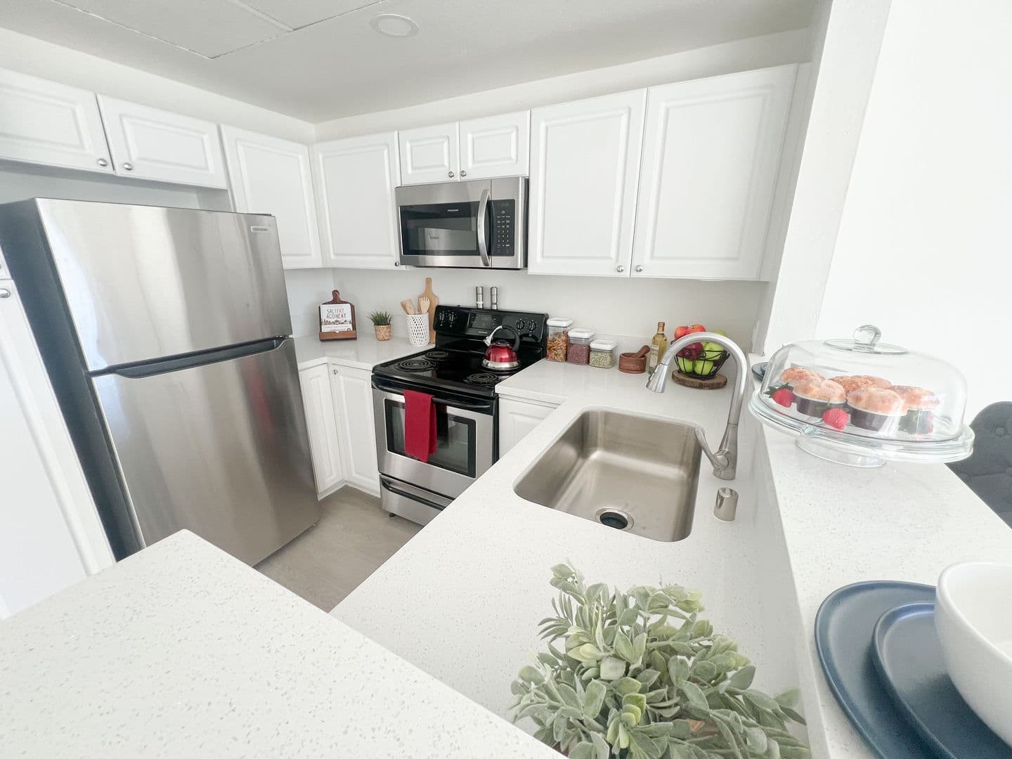 CANOGA PARK Apartment: 8700 DE SOTO AVENUE