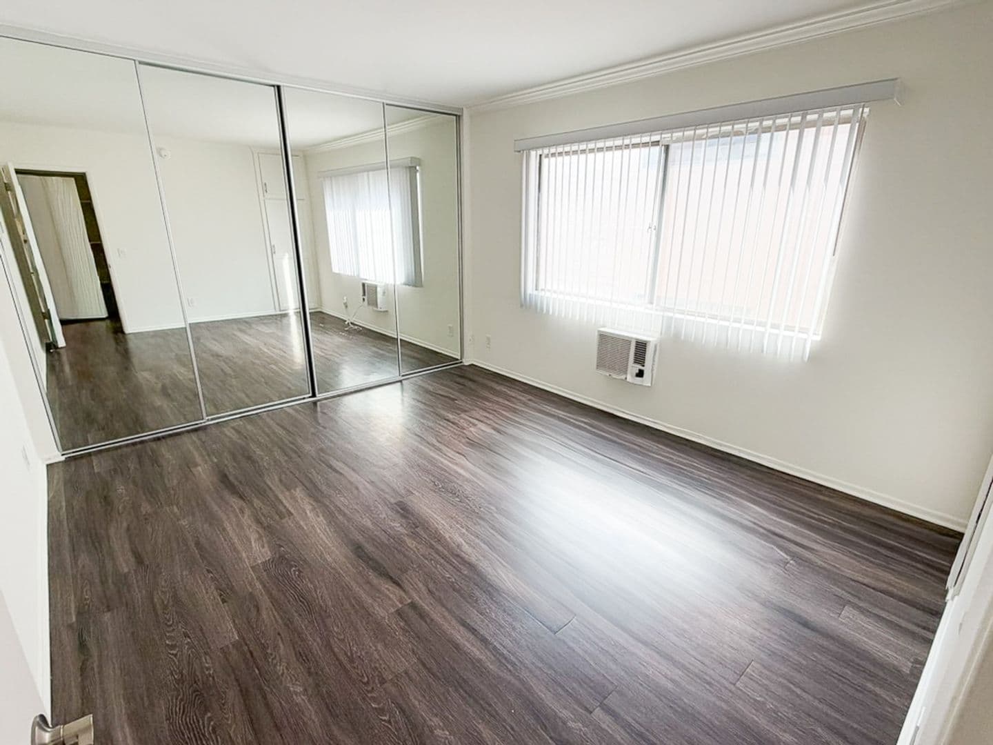 Valley Village Apartment: 11839 Magnolia Boulevard