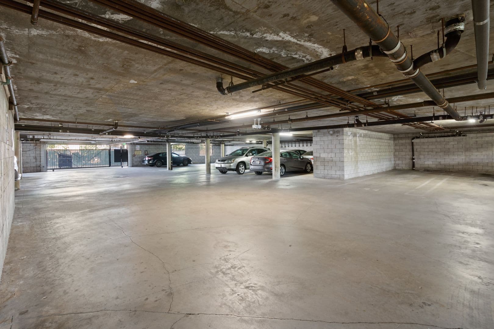 Reseda Apartment: Sherman Way Apartments