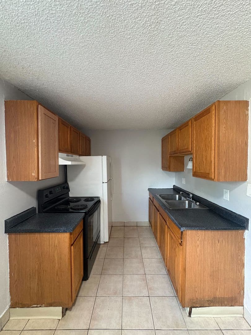 Aurora Apartment: 9504 East 17th Ave