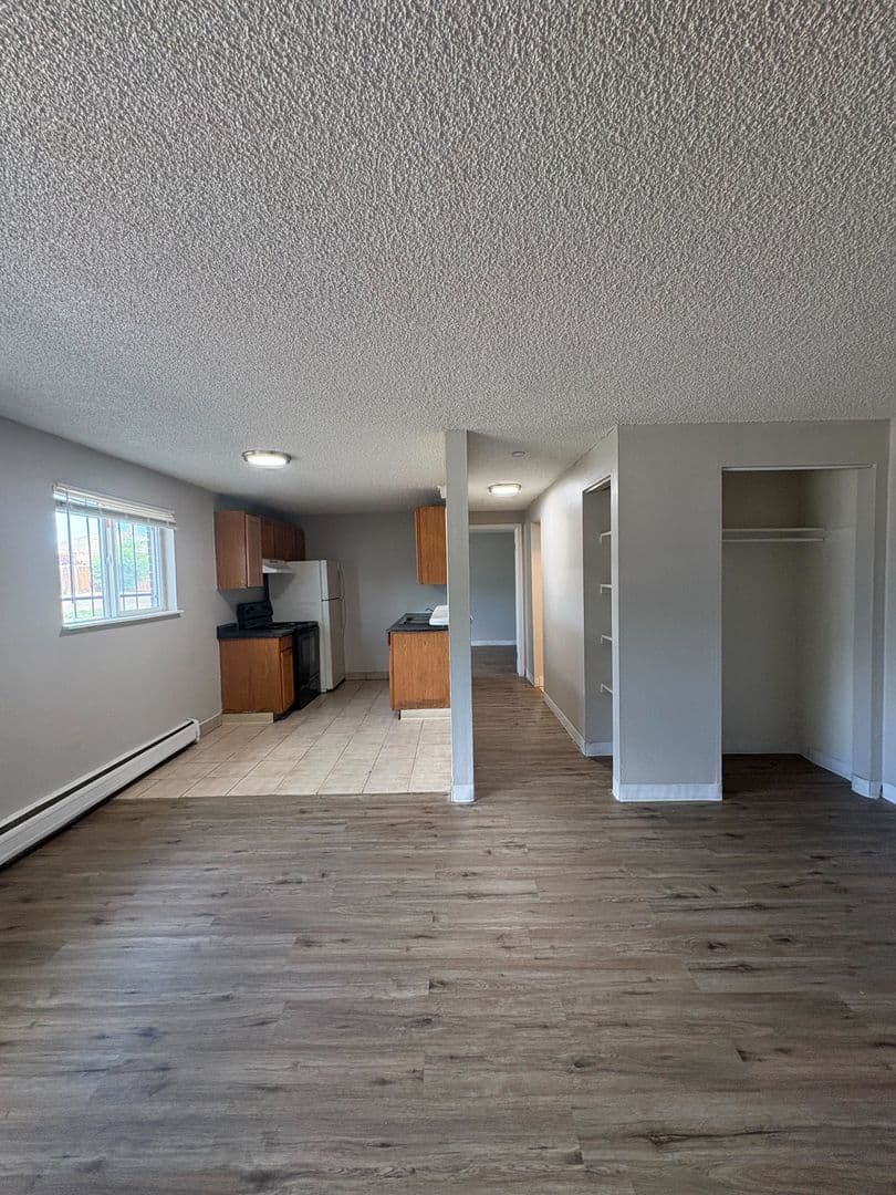 Aurora Apartment: 9504 East 17th Ave