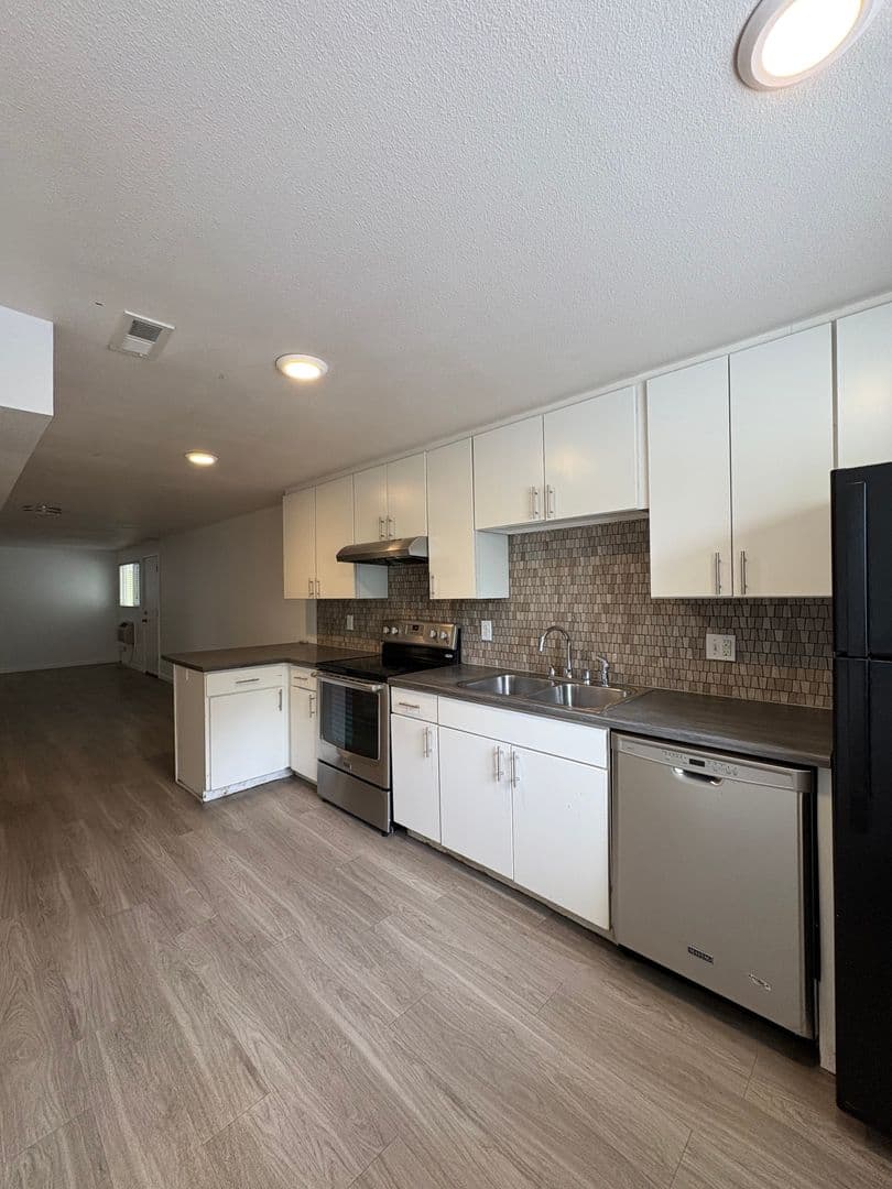 Lakewood Apartment: 1220-1222 Wadsworth Boulevard