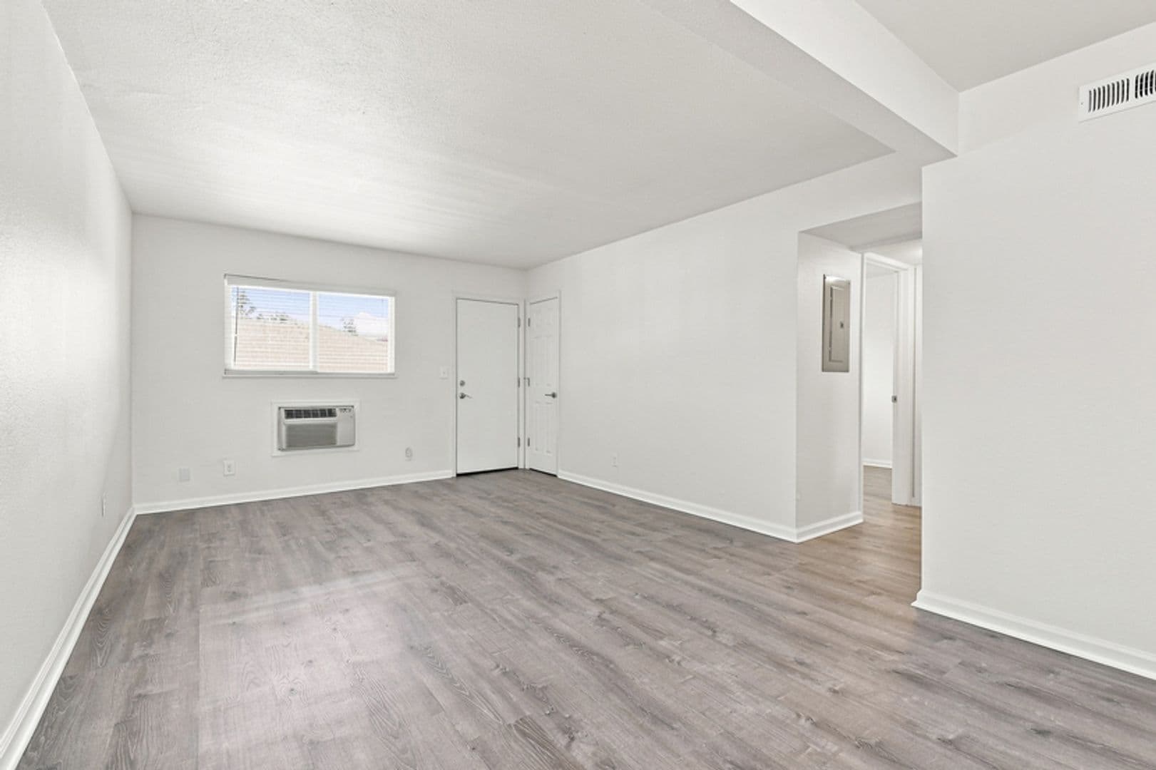 Lakewood Apartment: 1220-1222 Wadsworth Boulevard