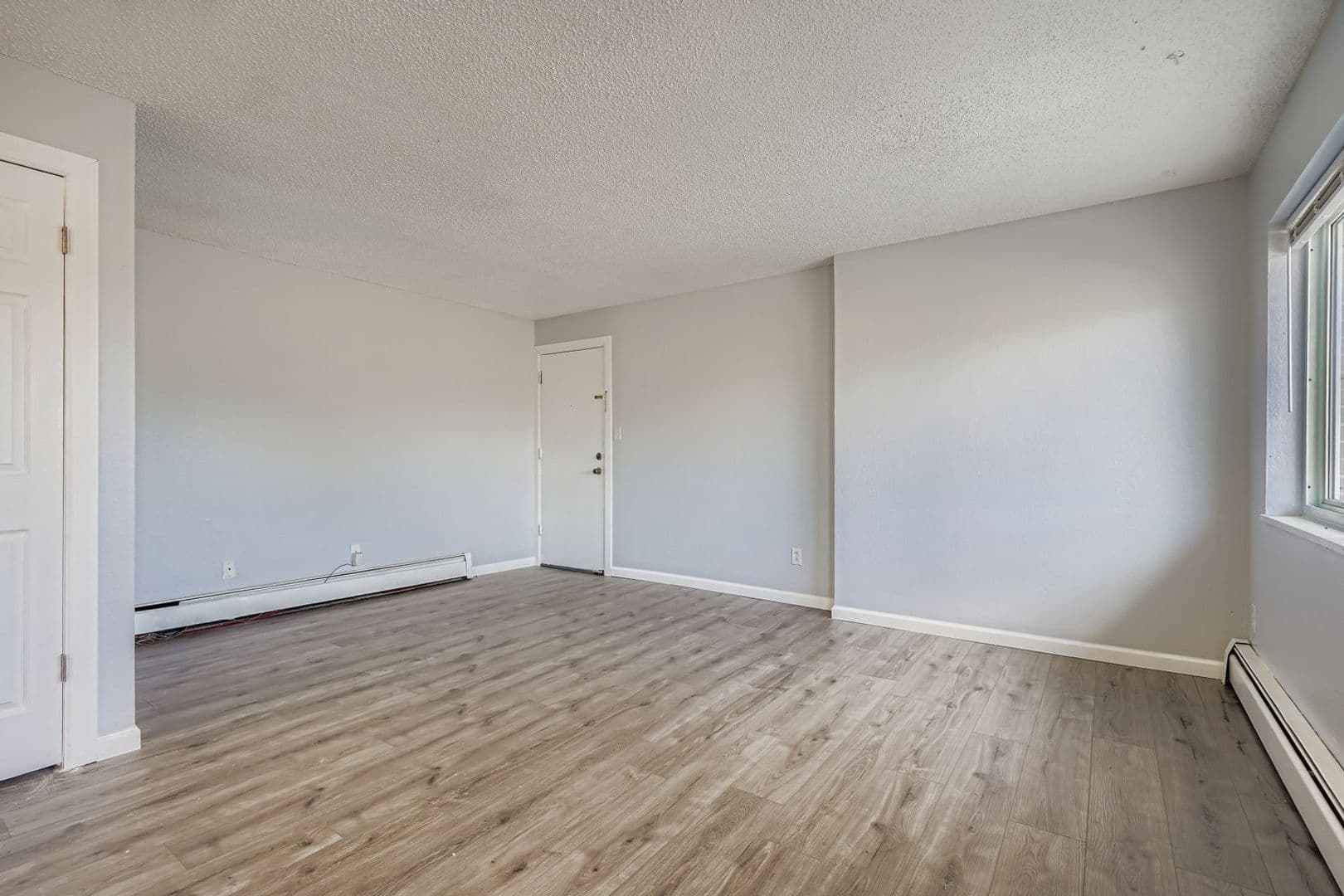 Westminster Apartment: 2880-2882 Eliot Circle