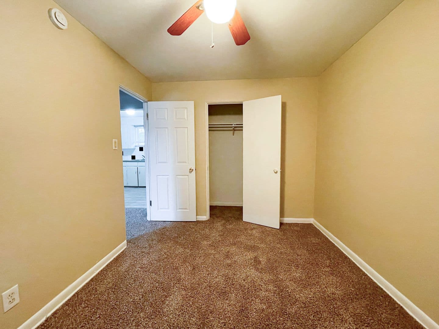 Lakewood Apartment: 1427-1435 Otis Street
