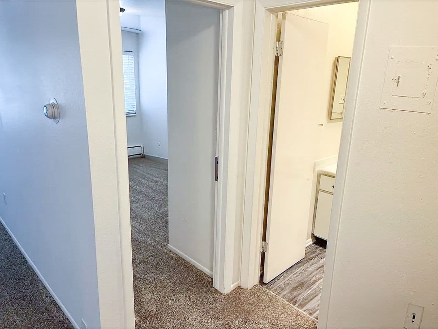 Colorado Springs Apartment: 3755 E La Salle St