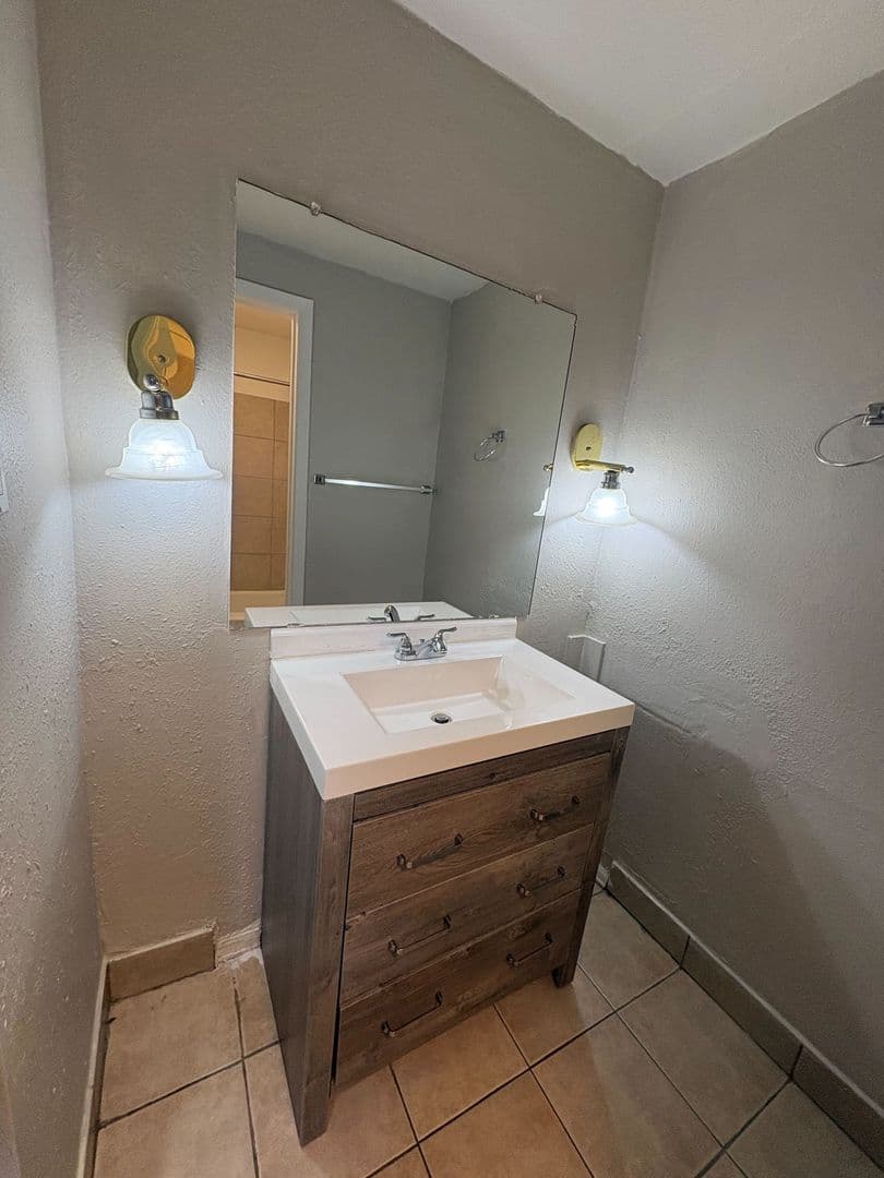 Aurora Apartment: 9504 East 17th Ave