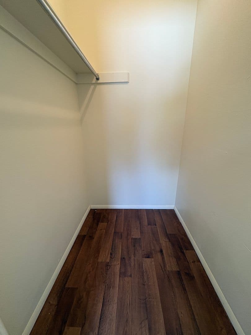 Lakewood Apartment: 915 Carr Street