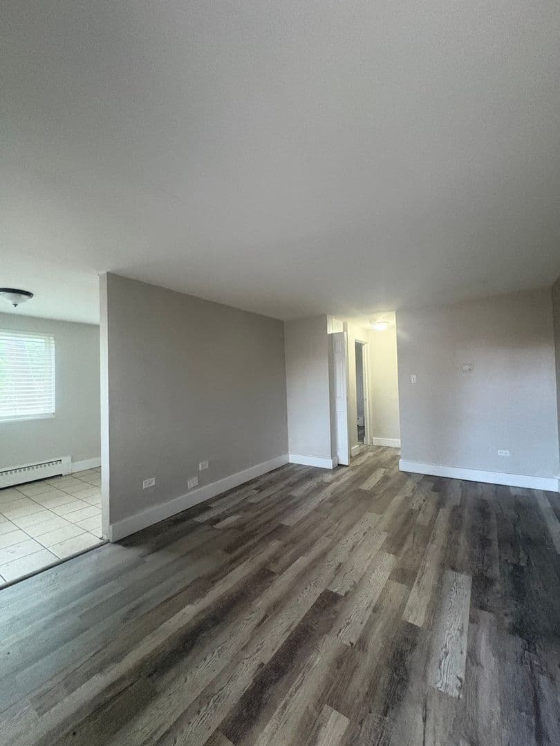 Aurora Apartment: 1475 Macon Street