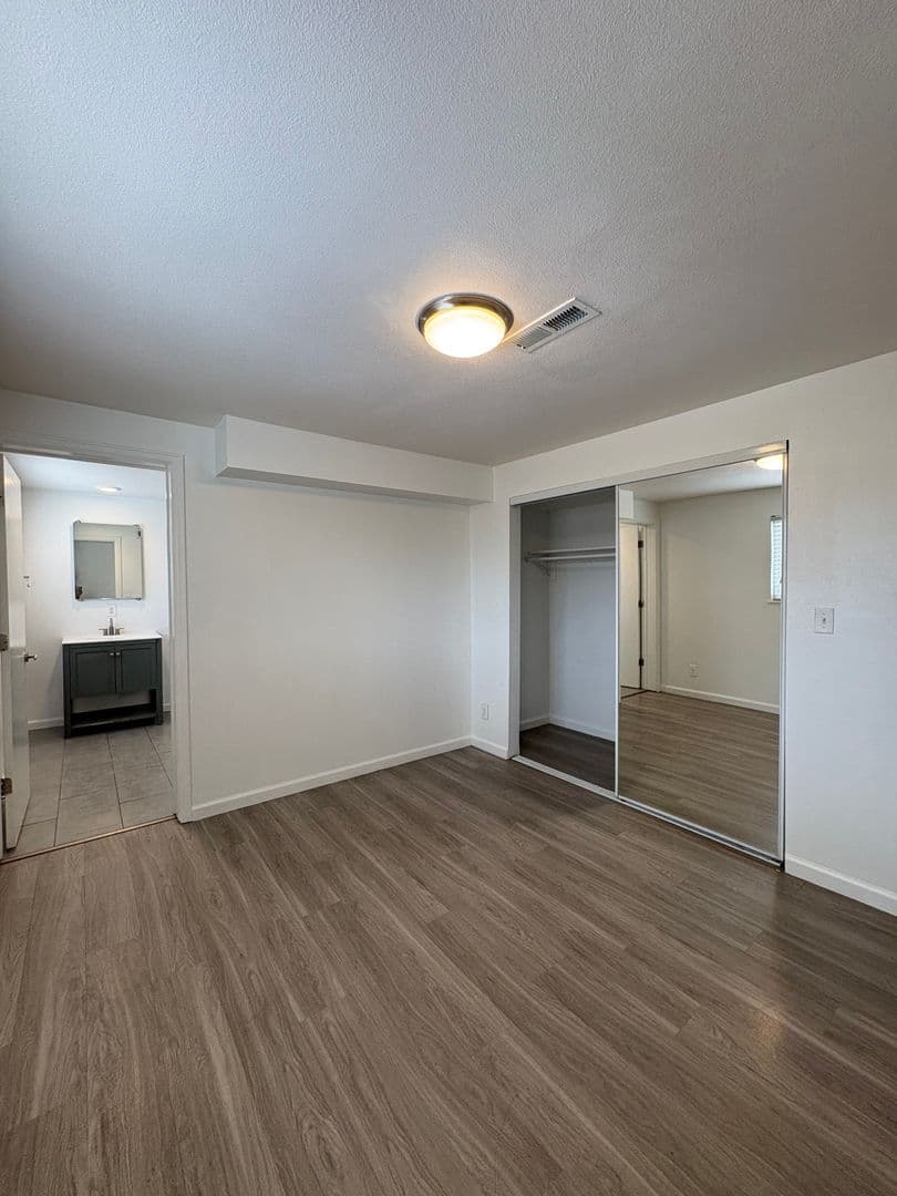 Lakewood Apartment: 1220-1222 Wadsworth Boulevard