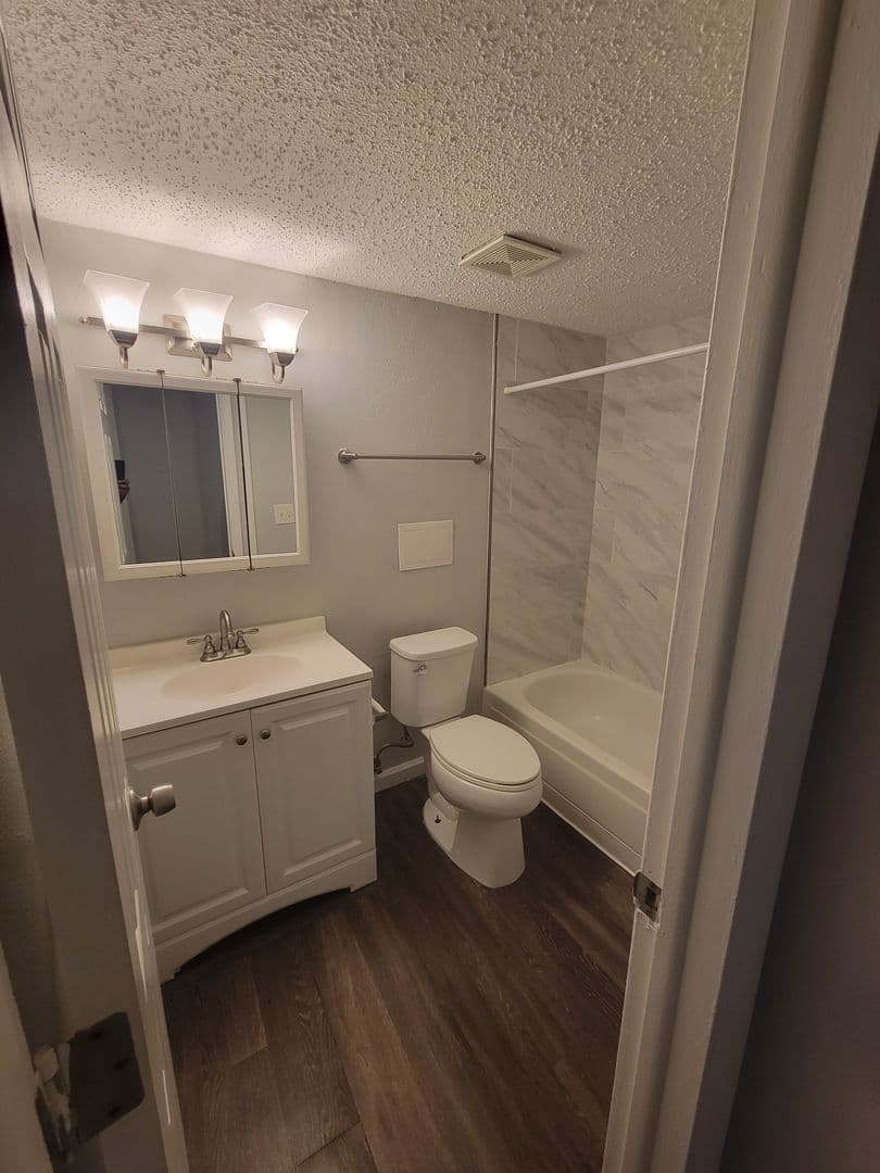 Aurora Apartment: 11852 E 16th Ave