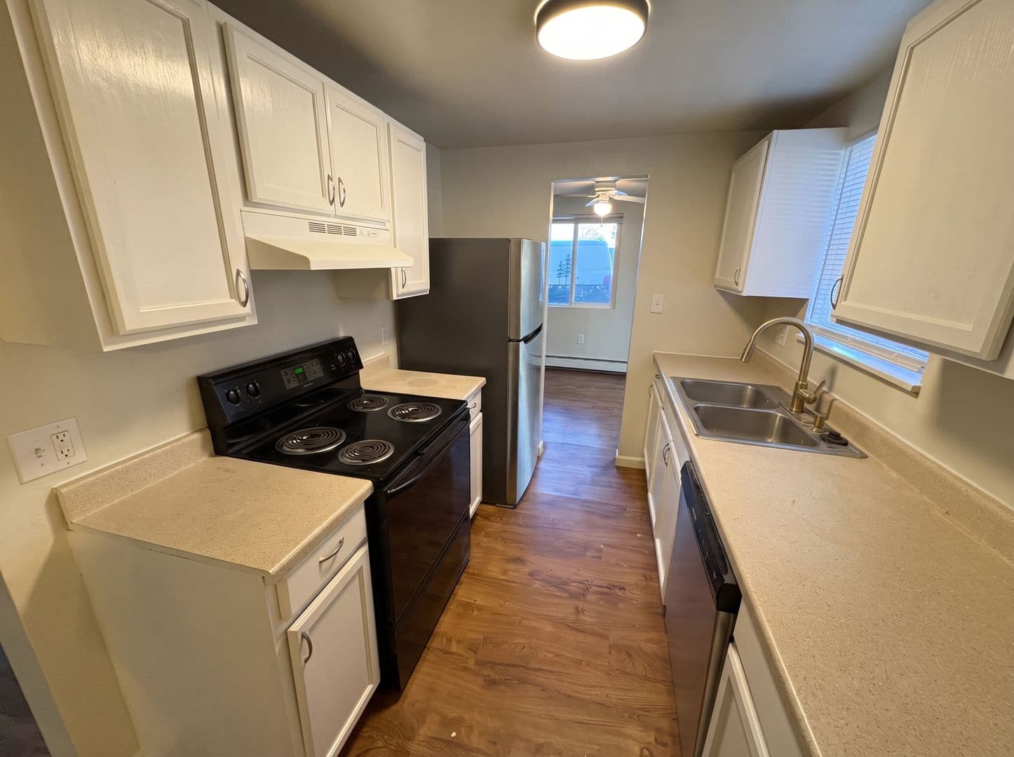 Manitou Springs Apartment: 459-461 El Paso Blvd