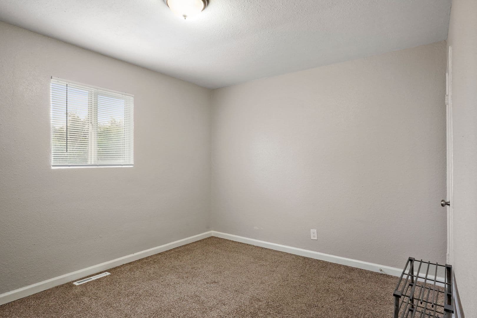 Denver Apartment: 982 S Sheridan Blvd
