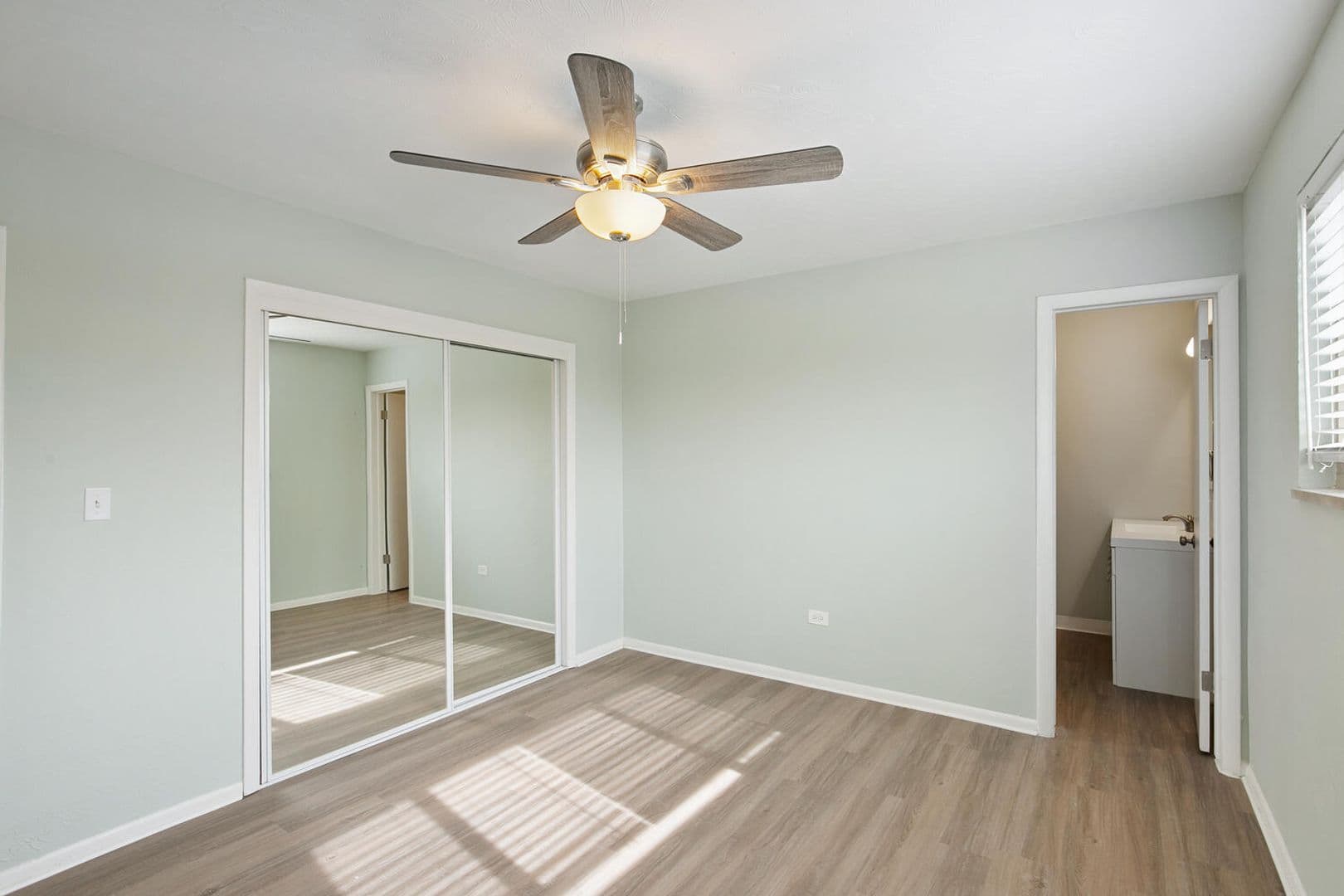 Lakewood Apartment: 1200-1220 Pierce Street