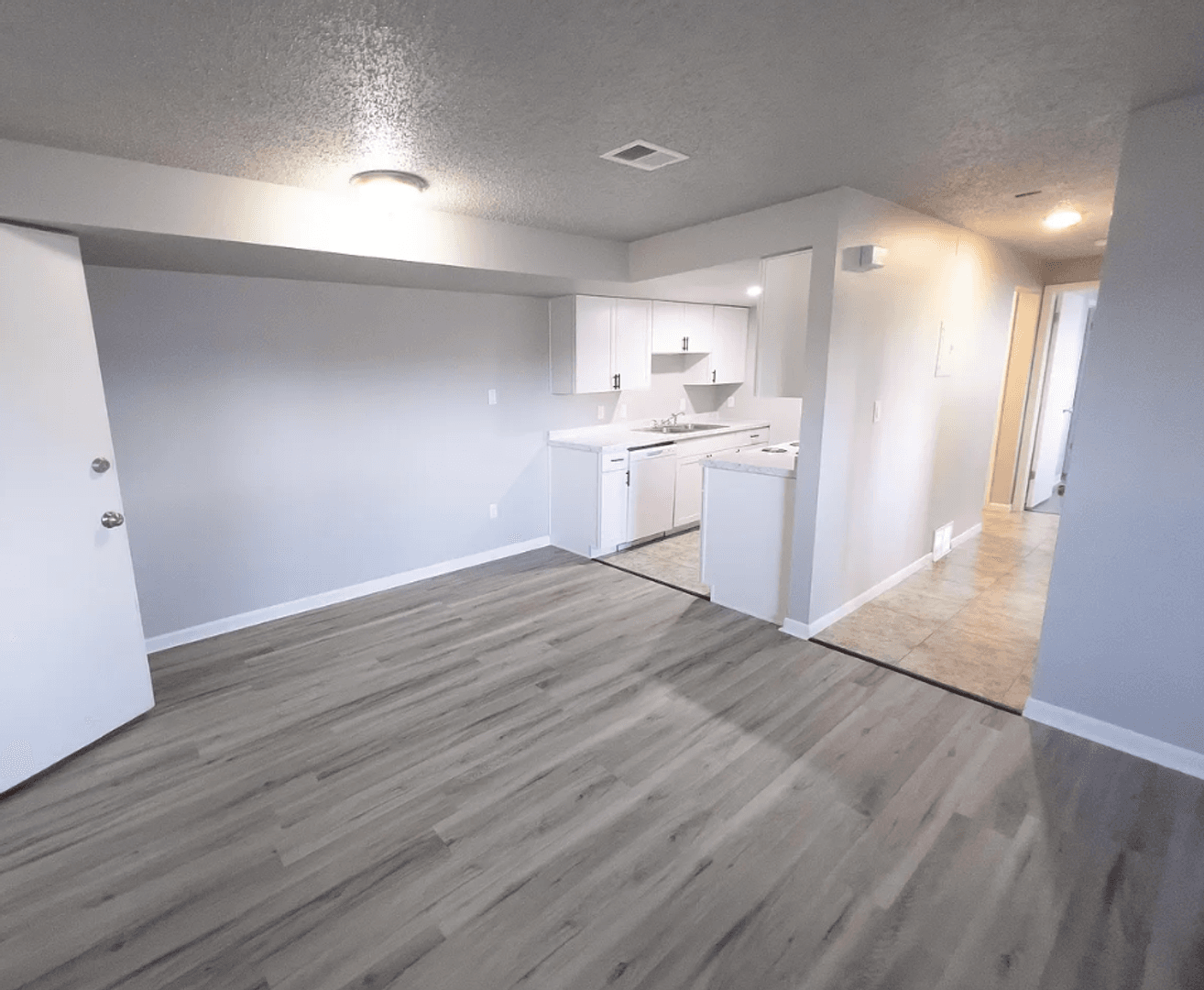 Brighton Apartment: 63 South 22nd Avenue