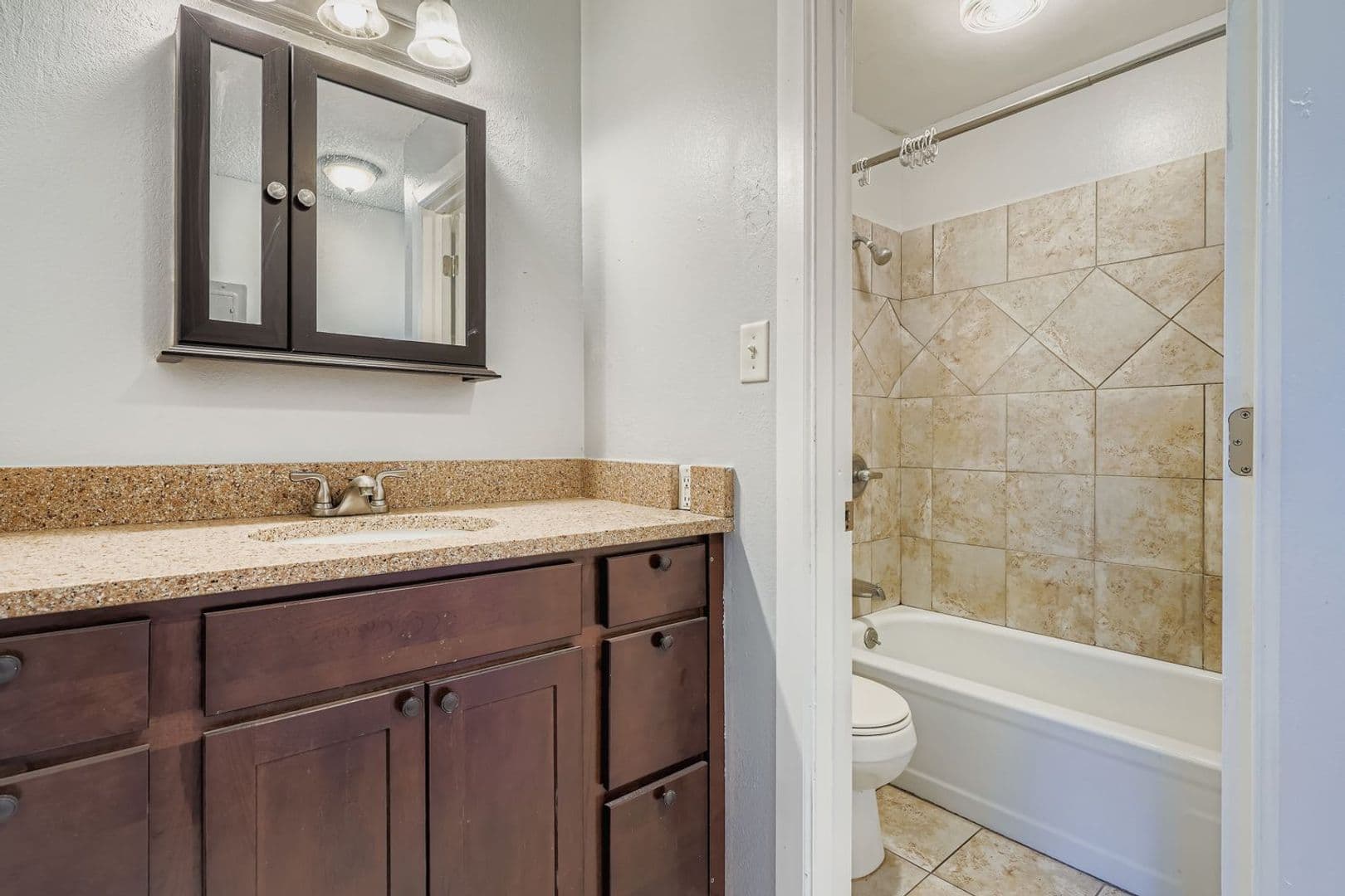 Westminster Apartment: 2880-2882 Eliot Circle