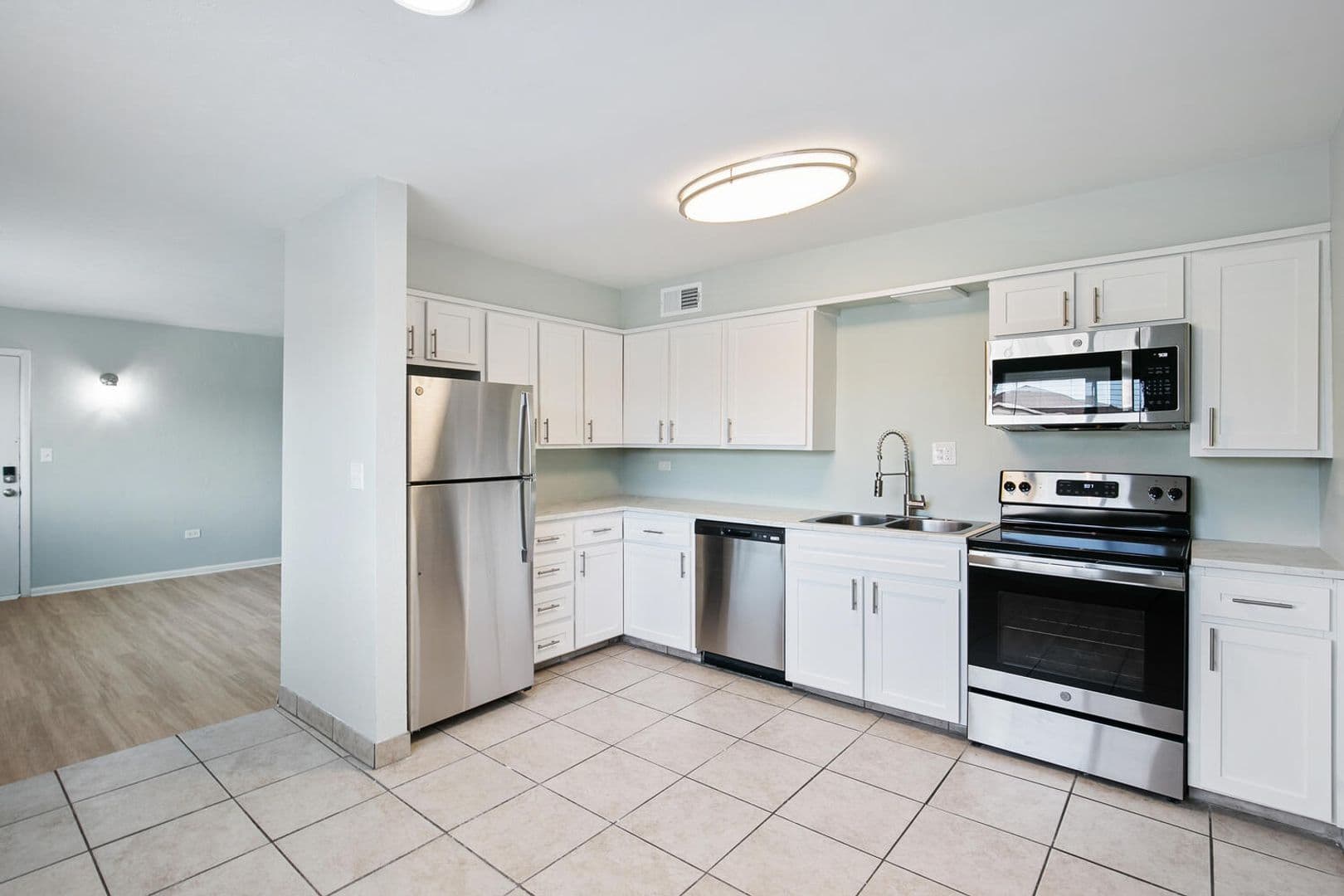 Lakewood Apartment: 1200-1220 Pierce Street