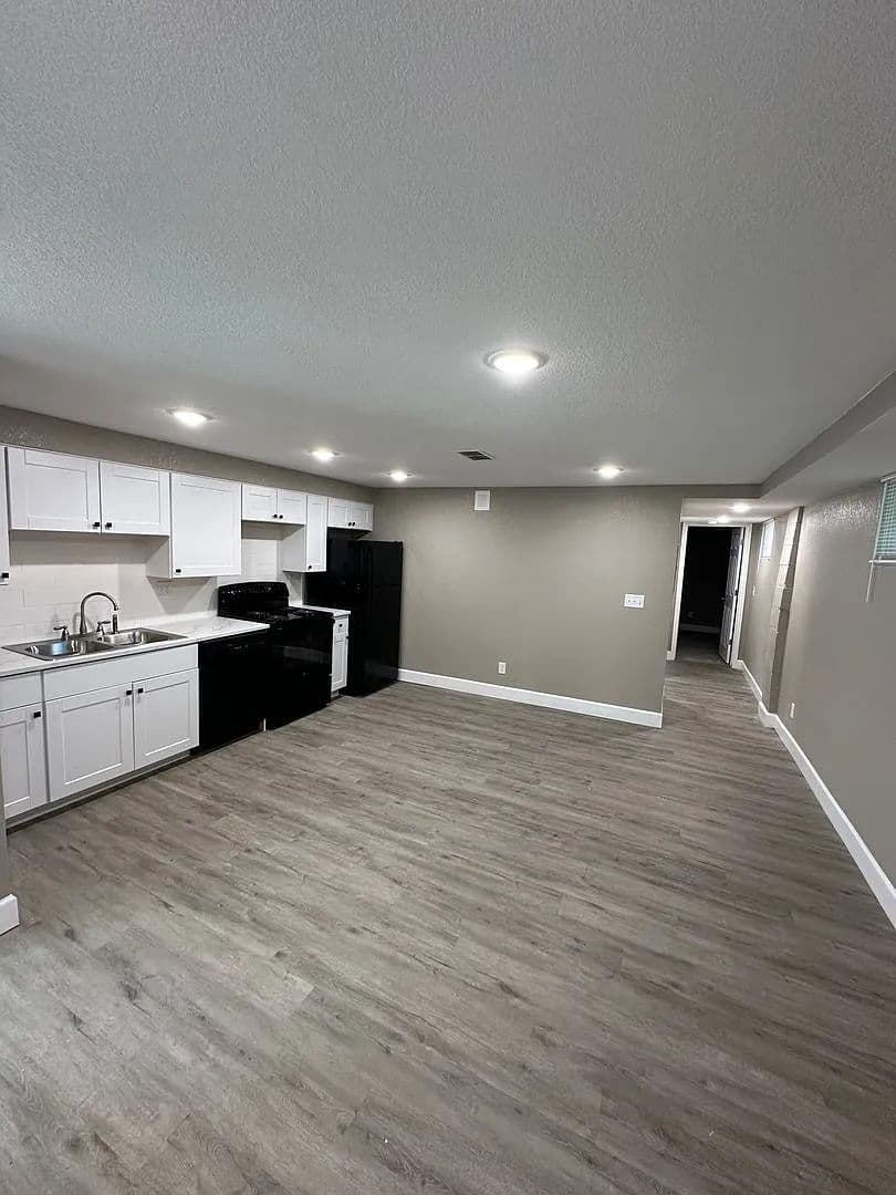 Lakewood Apartment: 1460-1466 Reed Street